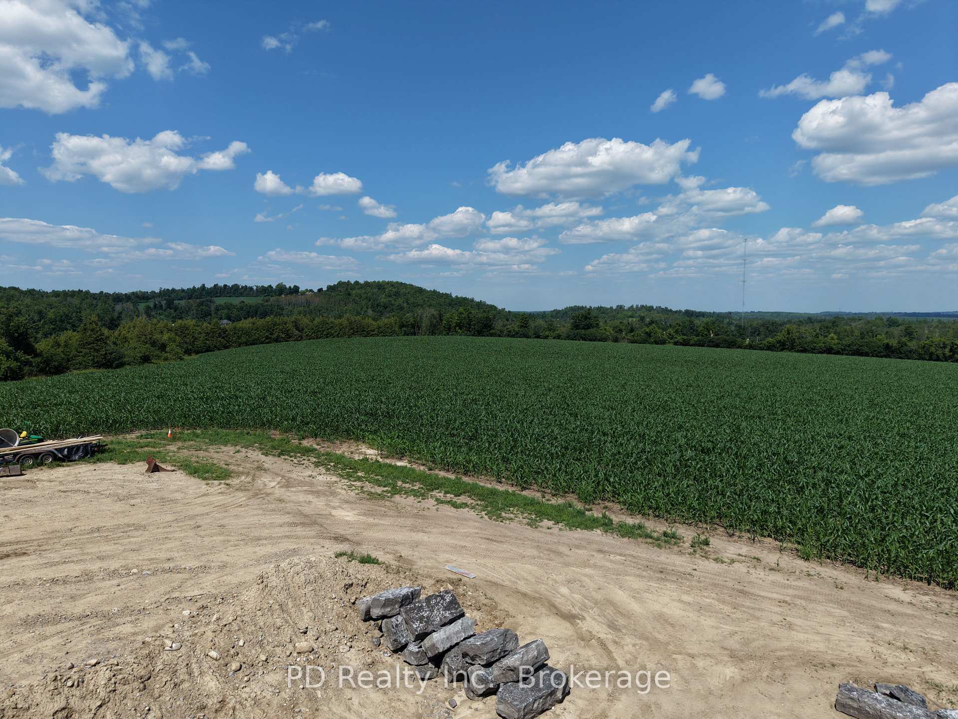 Photo 7 of 2469 Queen Mary Street, Cavan Monaghan, Cavan Twp — HOMEH