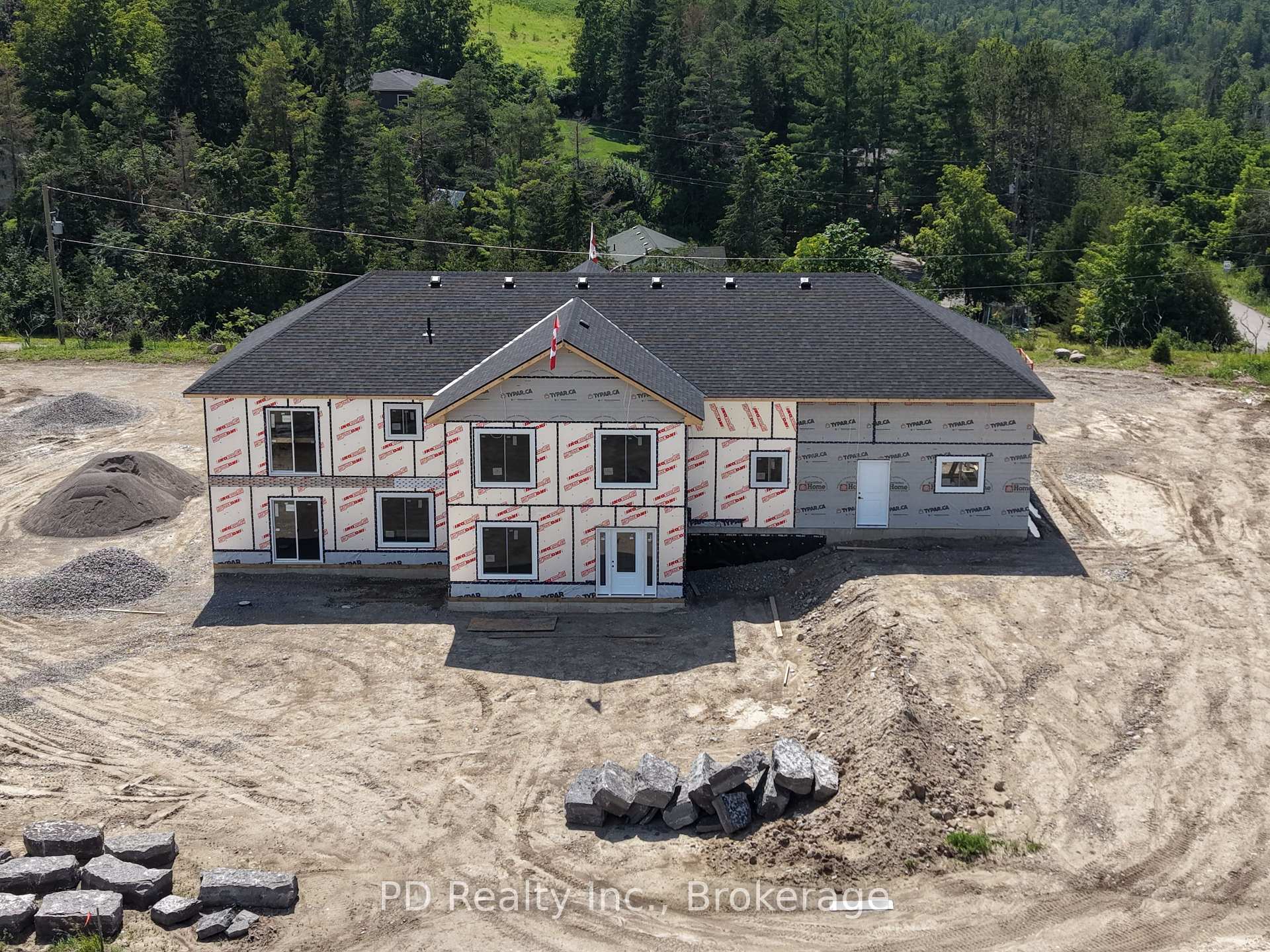 Photo 22 of 2469 Queen Mary Street, Cavan Monaghan, Cavan Twp — HOMEH