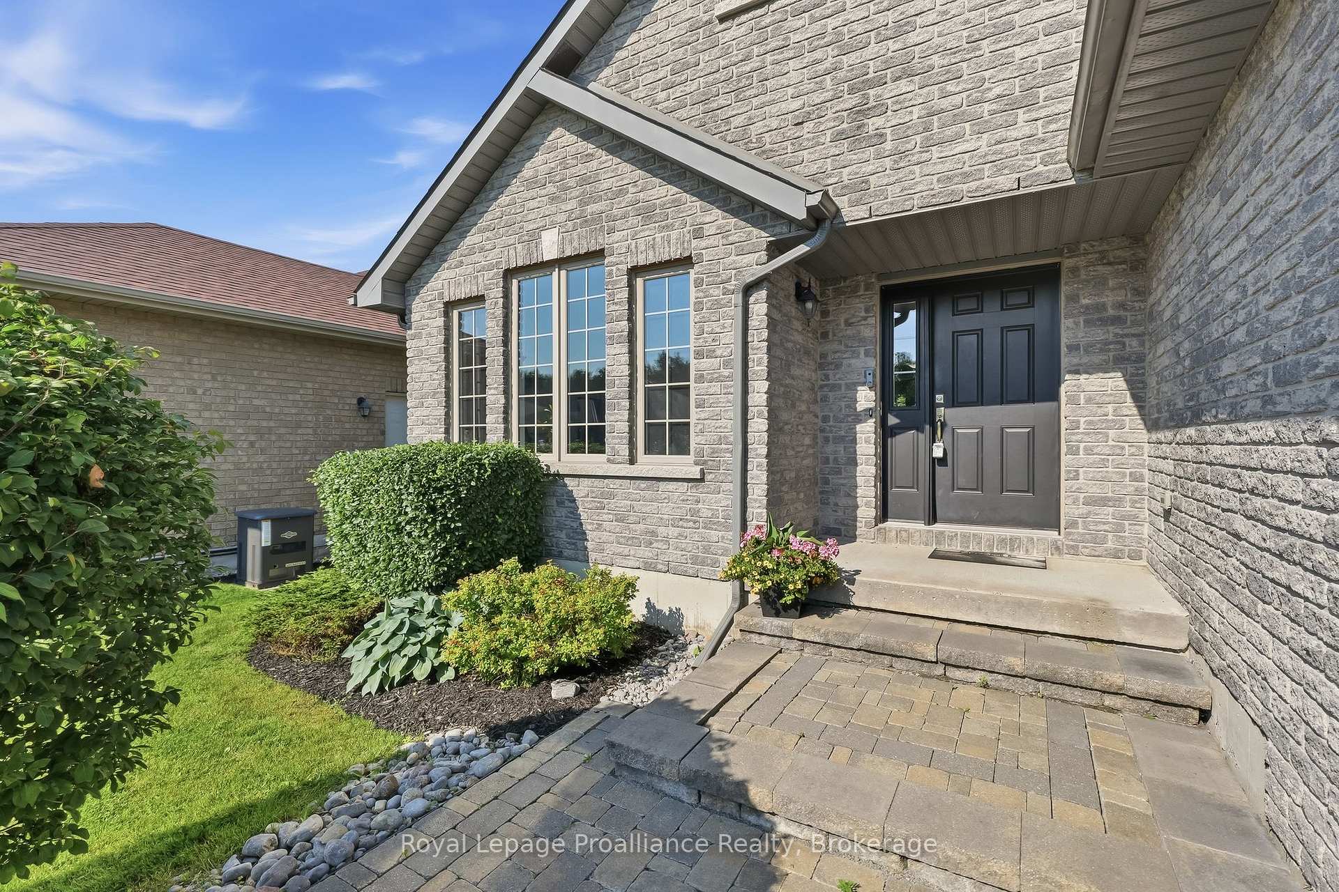 Photo 4 of 35 Ward Drive, Brighton — HOMEH