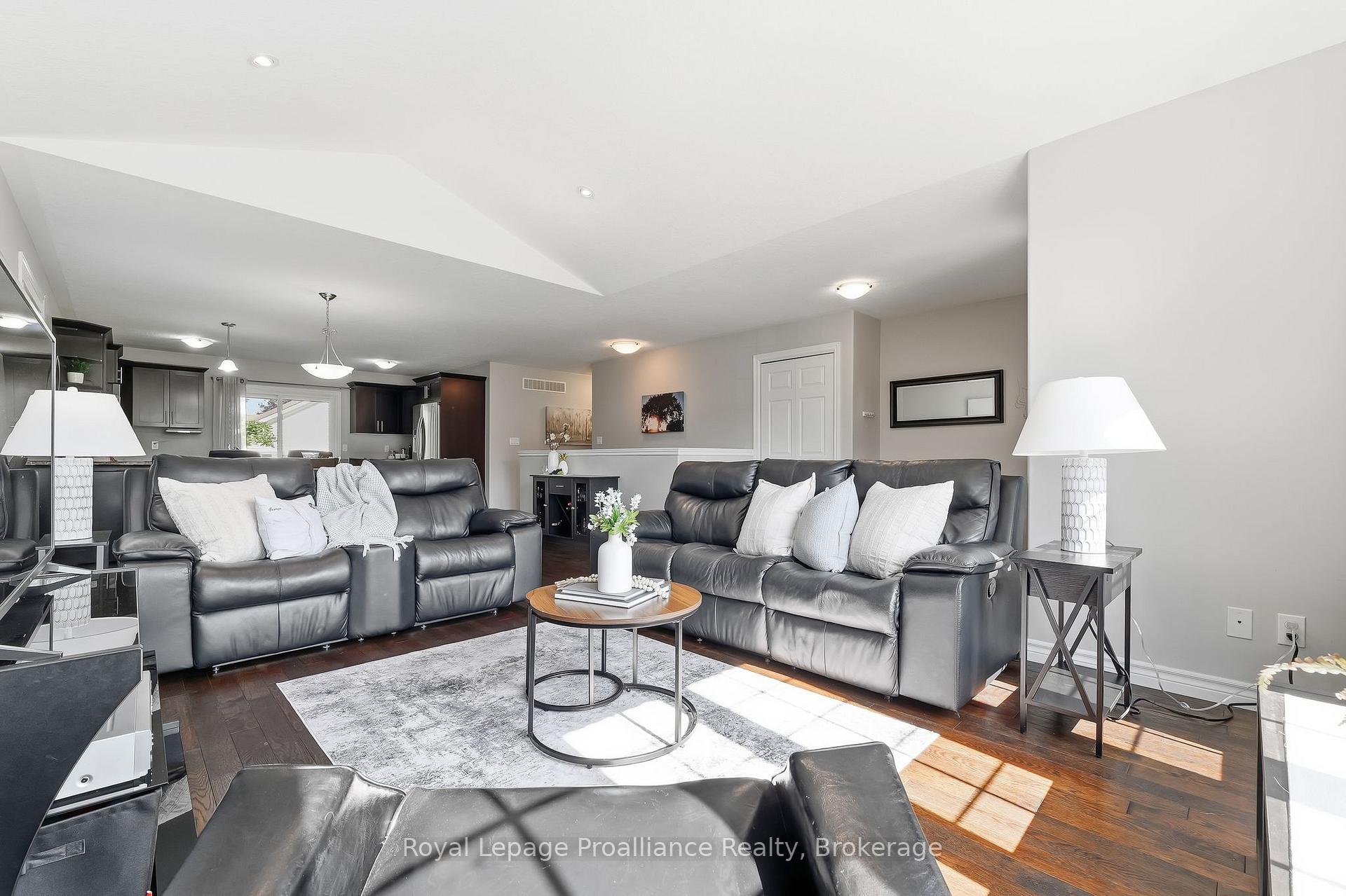 Photo 11 of 35 Ward Drive, Brighton — HOMEH