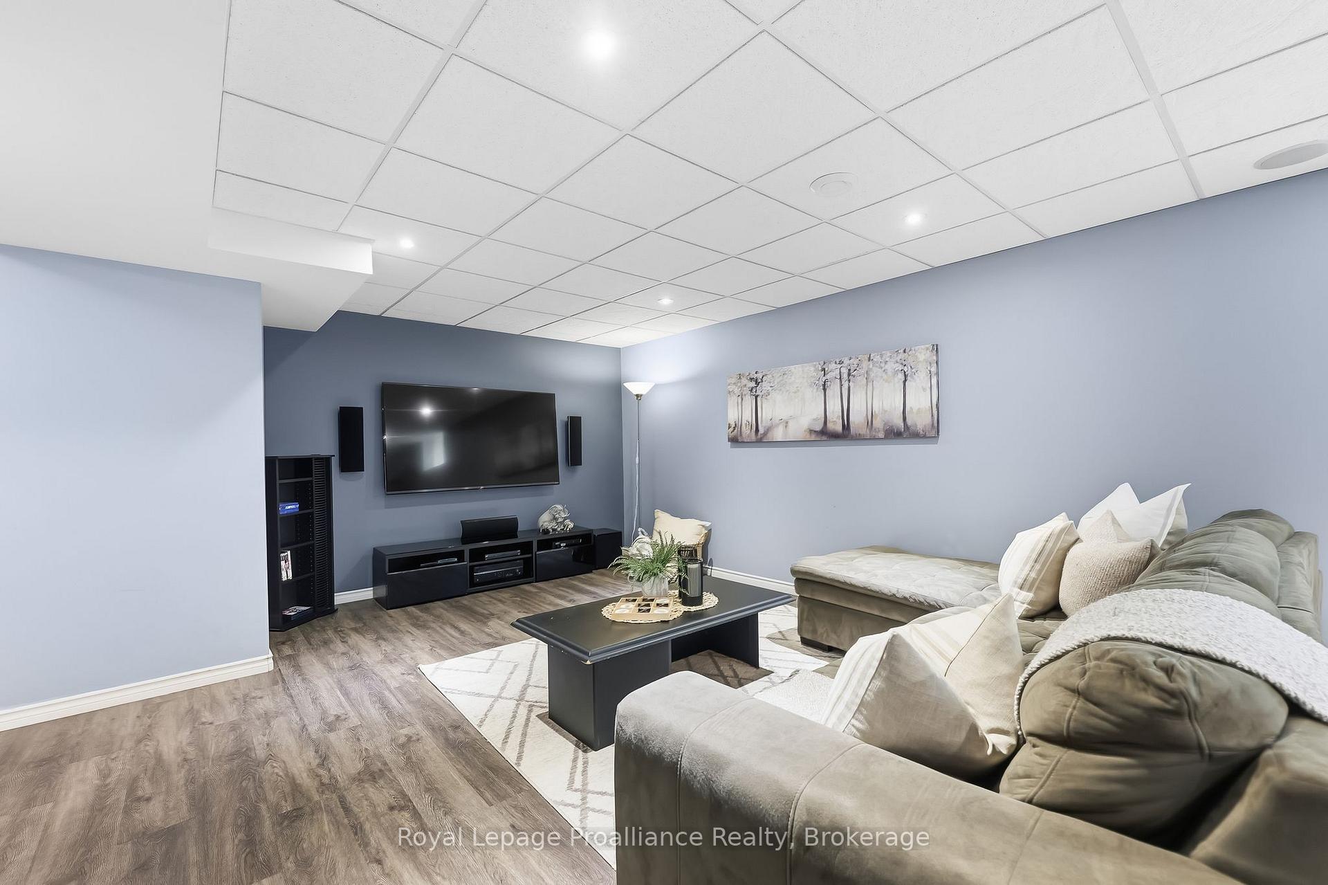 Photo 32 of 35 Ward Drive, Brighton — HOMEH