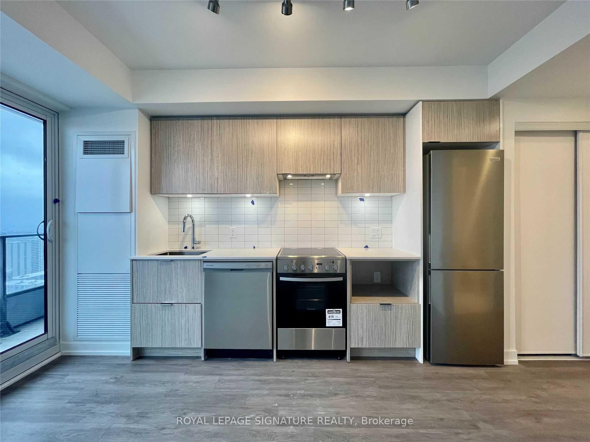 Photo 2 of Unit 4909, 395 Bloor St Street E, Toronto, North St. James Town — HOMEH