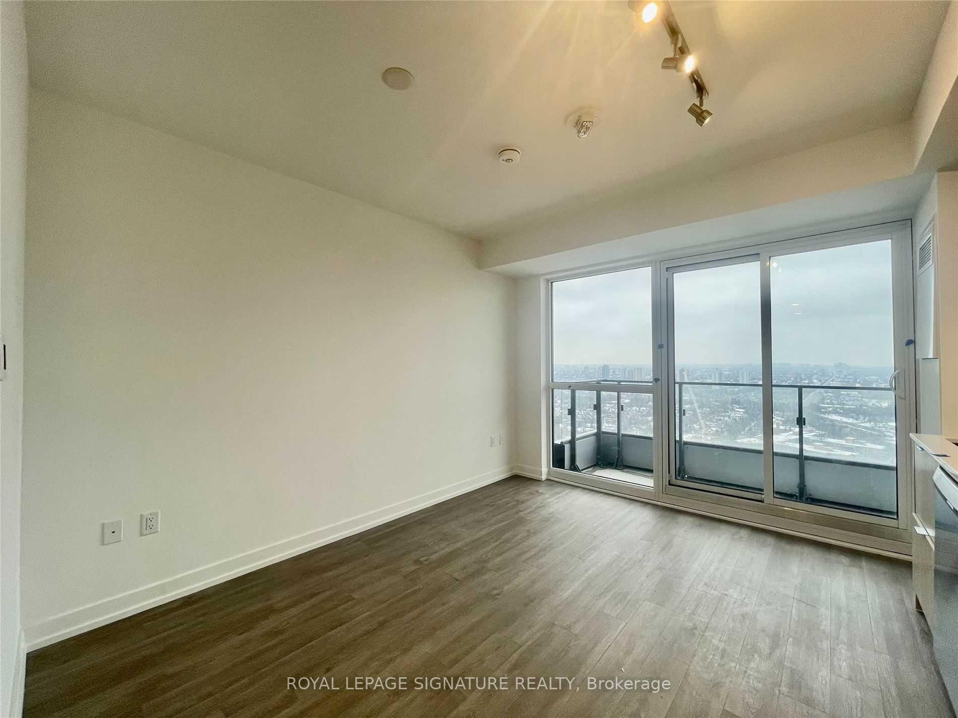 Photo 4 of Unit 4909, 395 Bloor St Street E, Toronto, North St. James Town — HOMEH