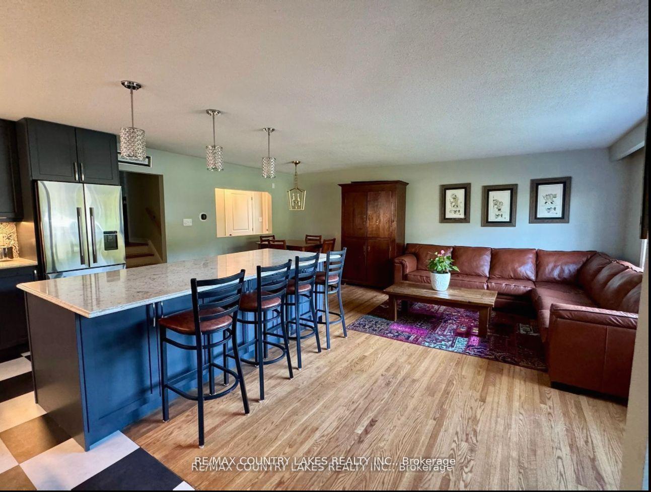 Photo 7 of 59 Third Street, Brock, Beaverton — HOMEH