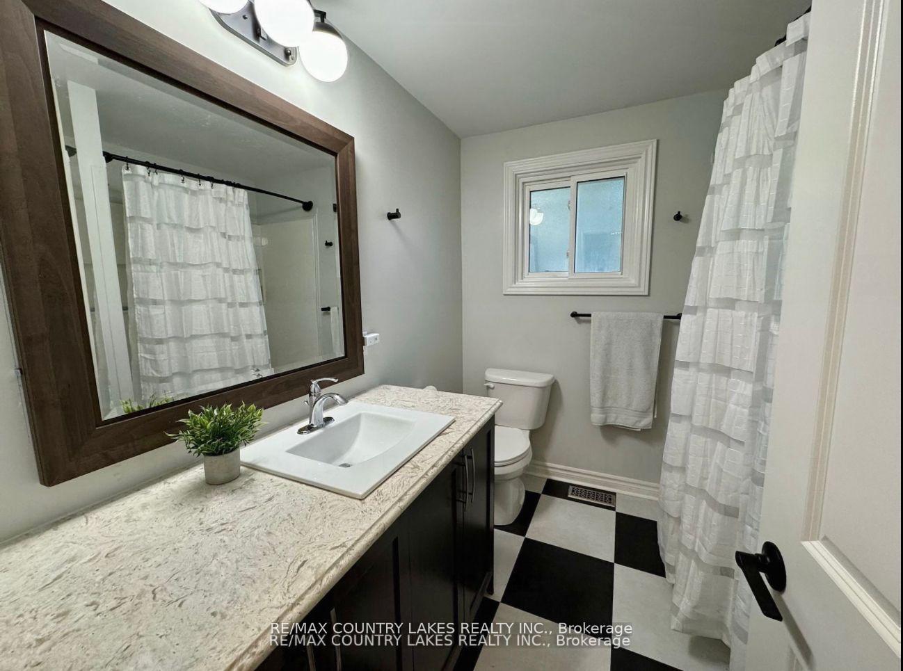Photo 13 of 59 Third Street, Brock, Beaverton — HOMEH