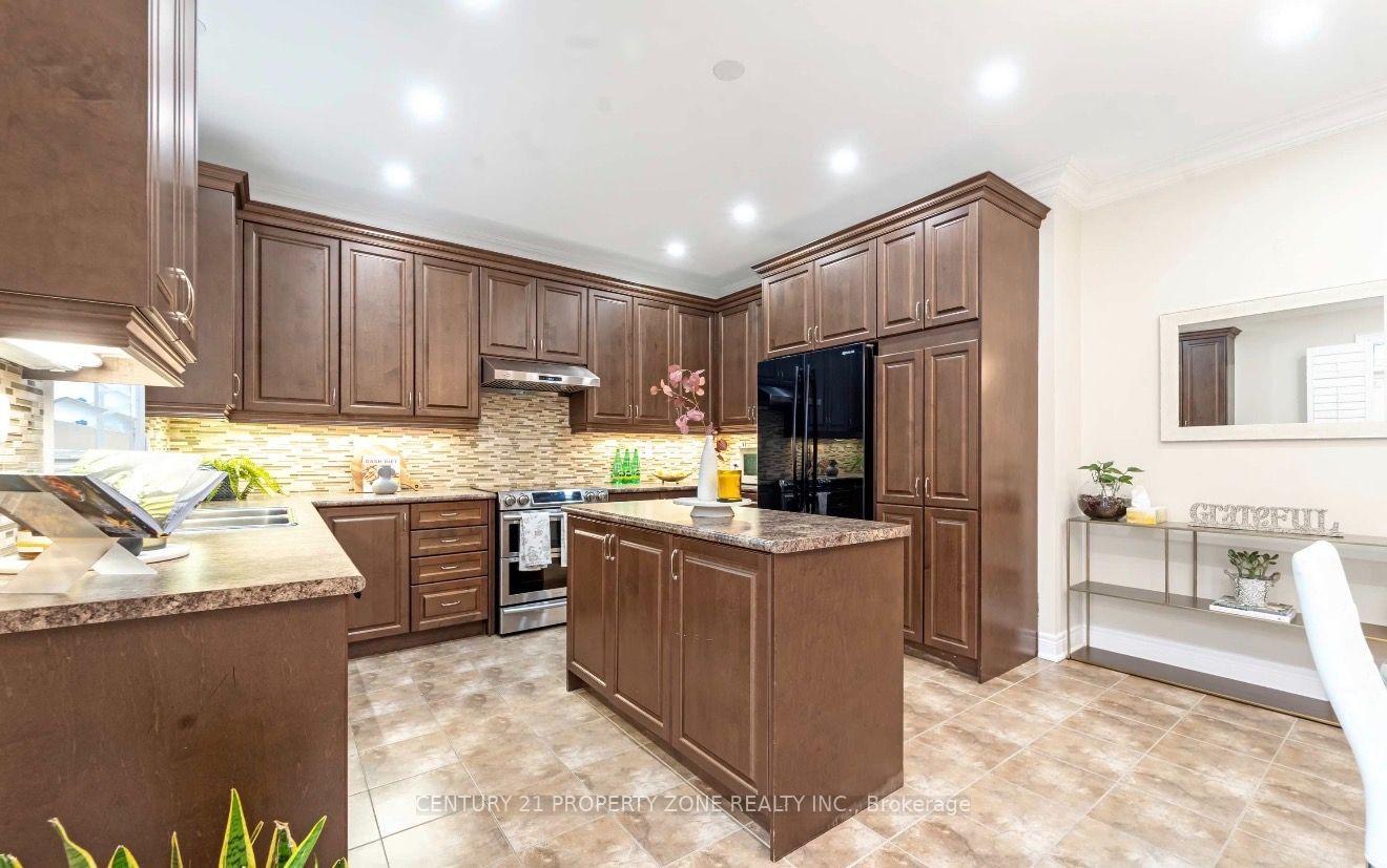 Photo 10 of 508 Hinchey Crescent, Milton, Scott — HOMEH