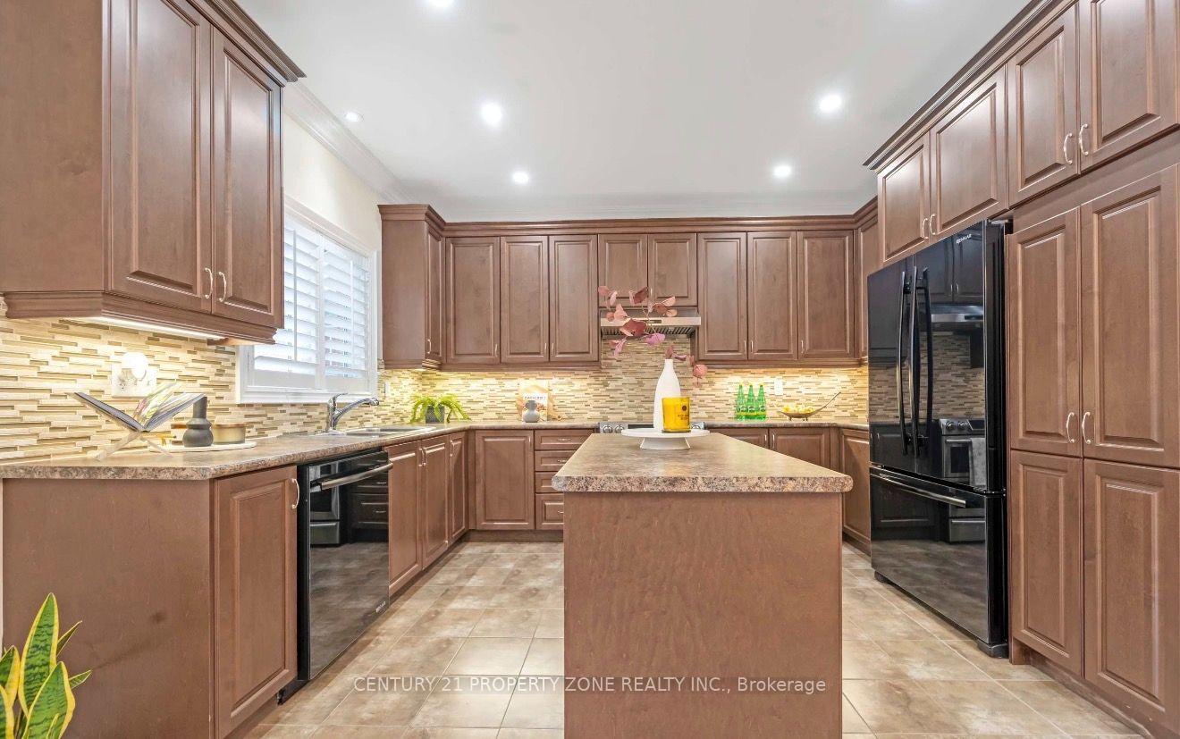 Photo 11 of 508 Hinchey Crescent, Milton, Scott — HOMEH