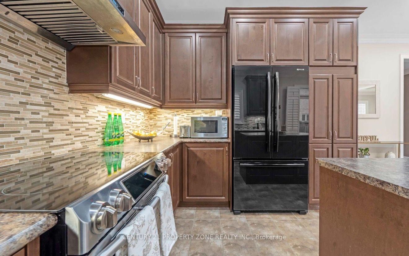 Photo 12 of 508 Hinchey Crescent, Milton, Scott — HOMEH