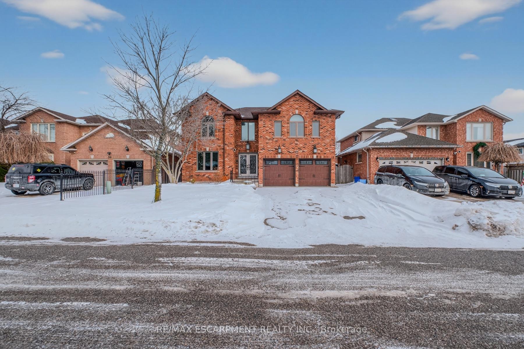 Photo 3 of 41 Candor Crescent, Hamilton, Stoney Creek — HOMEH
