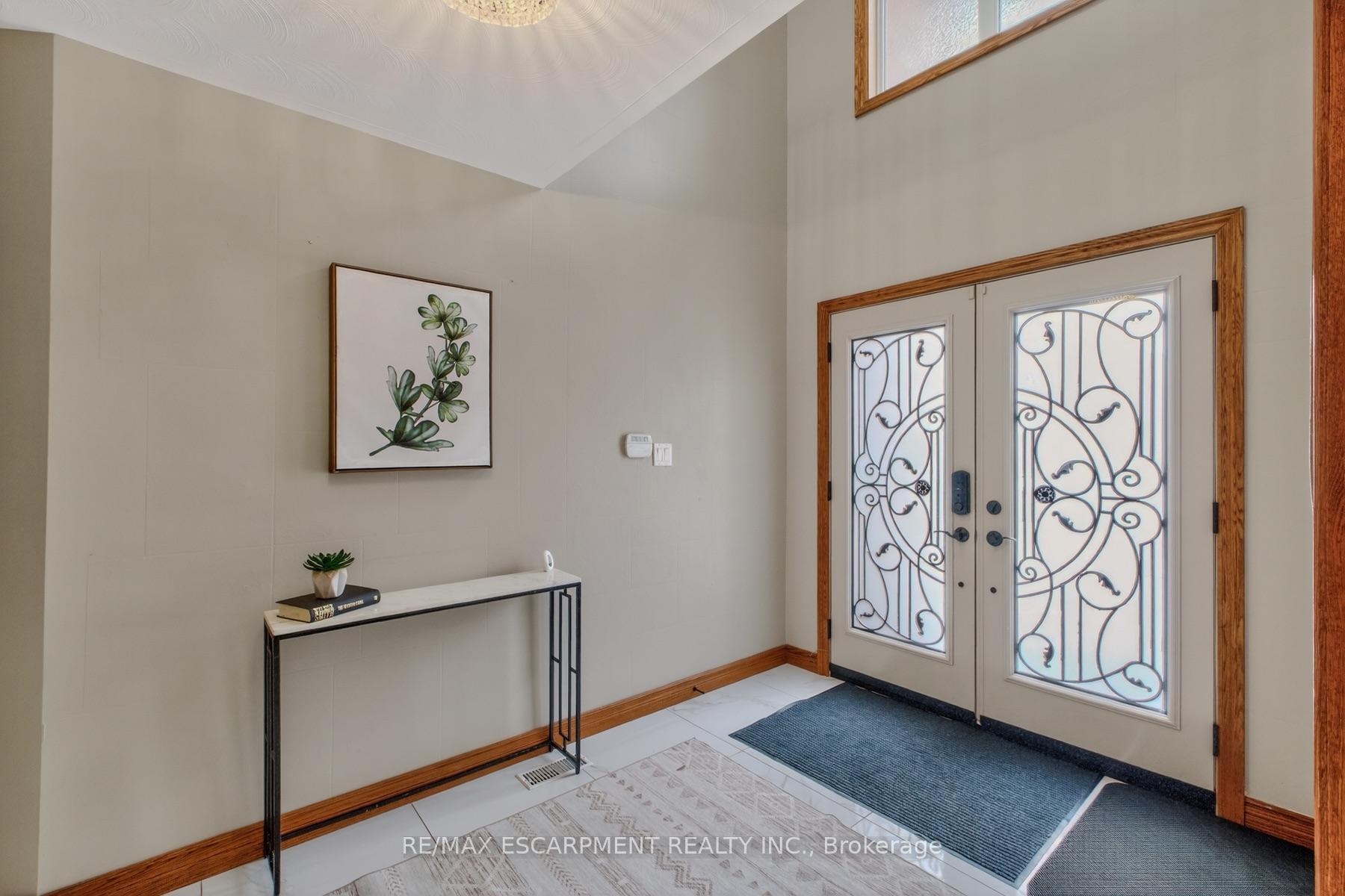 Photo 8 of 41 Candor Crescent, Hamilton, Stoney Creek — HOMEH