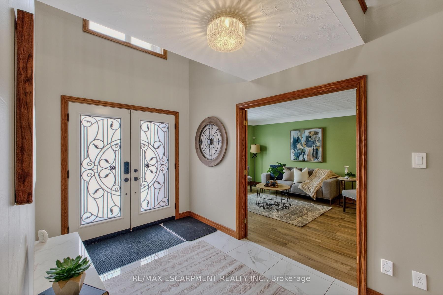 Photo 9 of 41 Candor Crescent, Hamilton, Stoney Creek — HOMEH