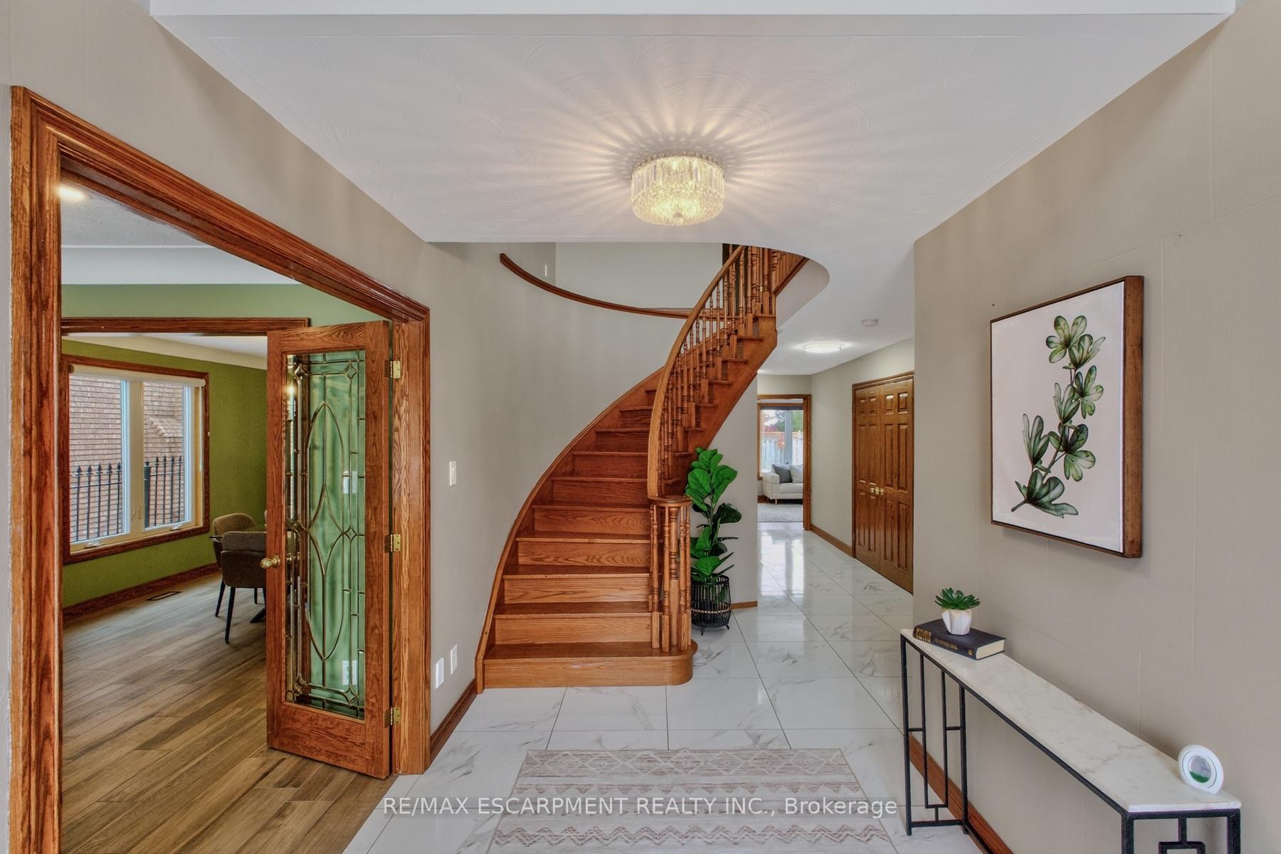 Photo 13 of 41 Candor Crescent, Hamilton, Stoney Creek — HOMEH