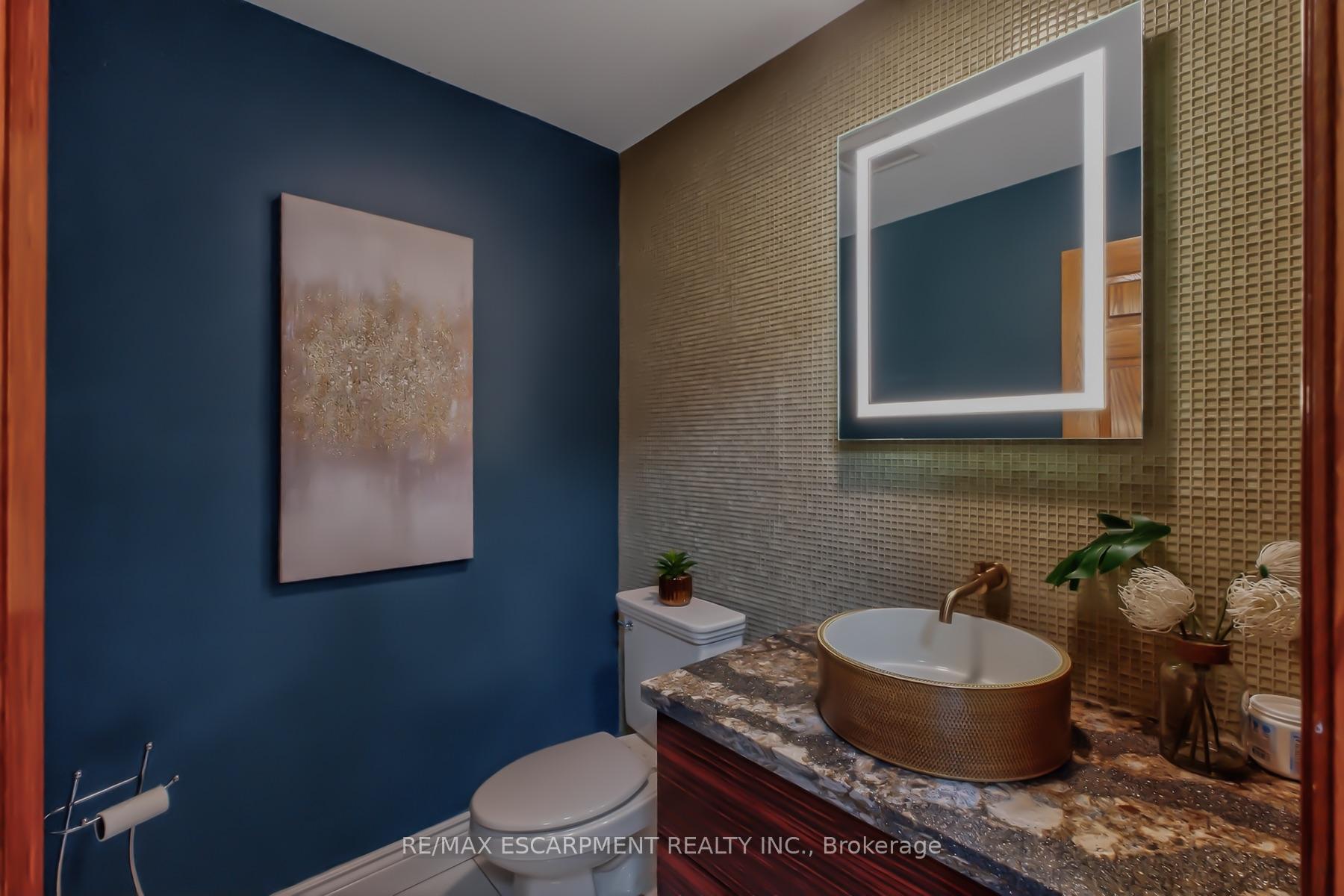 Photo 17 of 41 Candor Crescent, Hamilton, Stoney Creek — HOMEH
