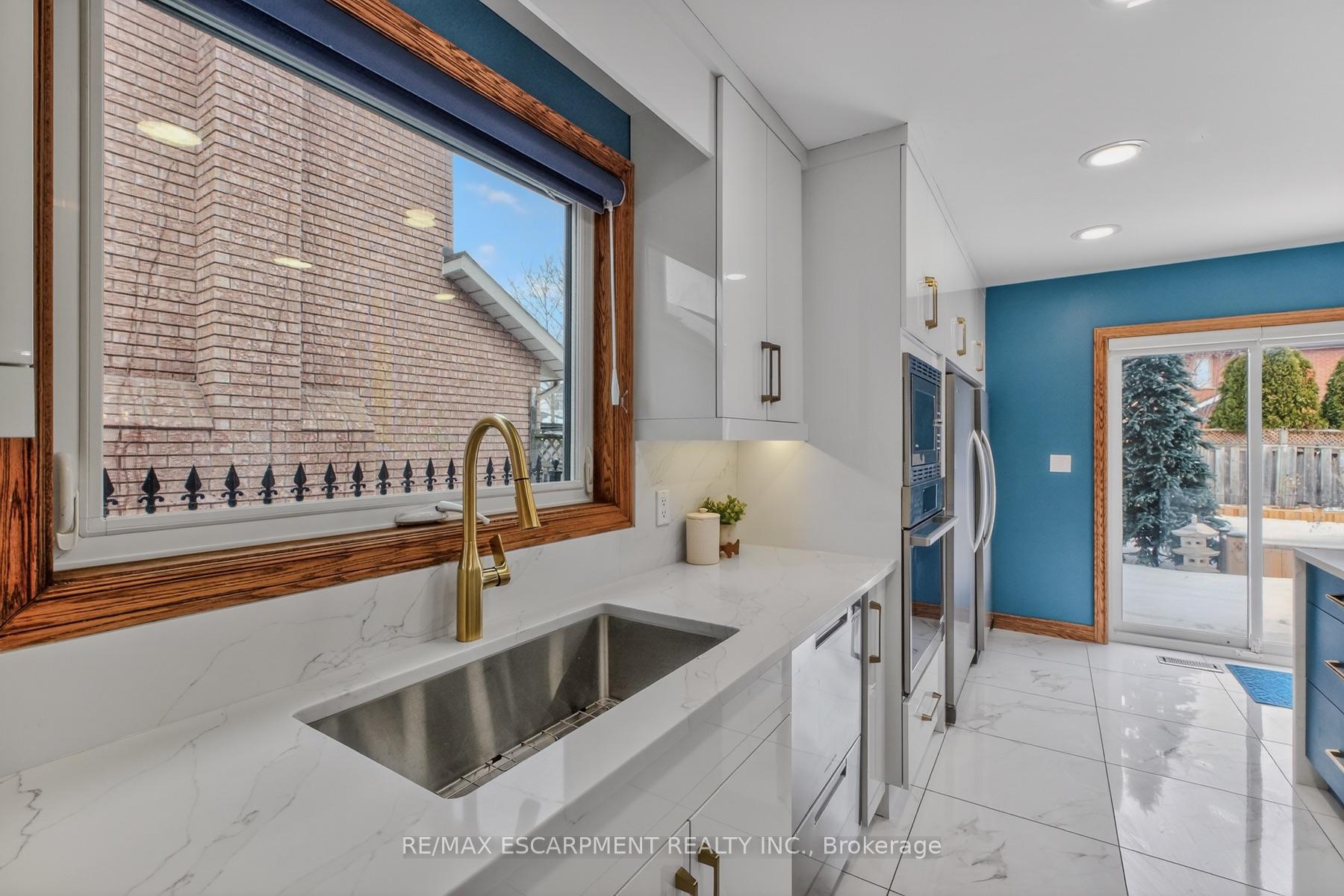 Photo 21 of 41 Candor Crescent, Hamilton, Stoney Creek — HOMEH