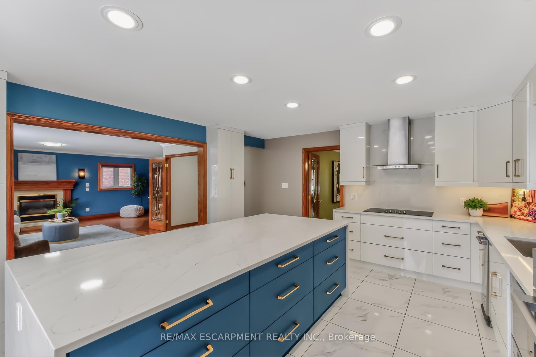 Photo 24 of 41 Candor Crescent, Hamilton, Stoney Creek — HOMEH