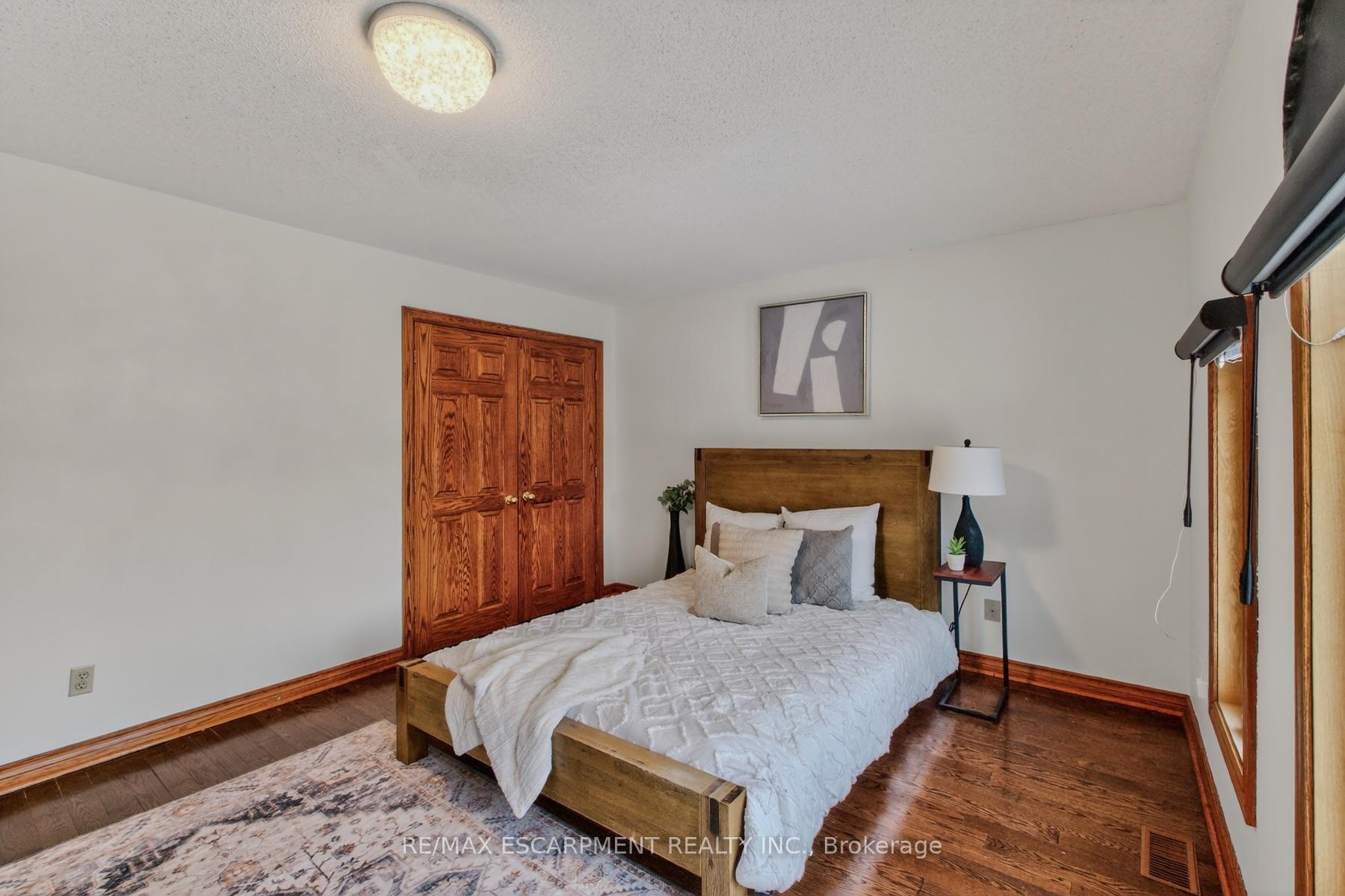 Photo 31 of 41 Candor Crescent, Hamilton, Stoney Creek — HOMEH
