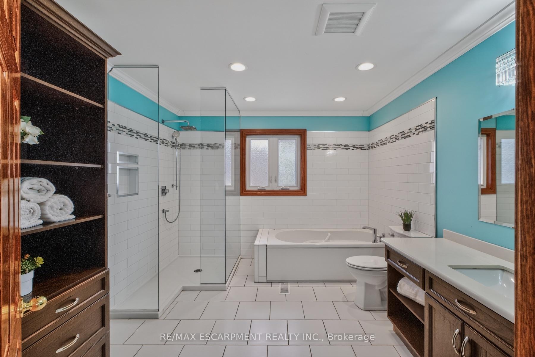 Photo 35 of 41 Candor Crescent, Hamilton, Stoney Creek — HOMEH