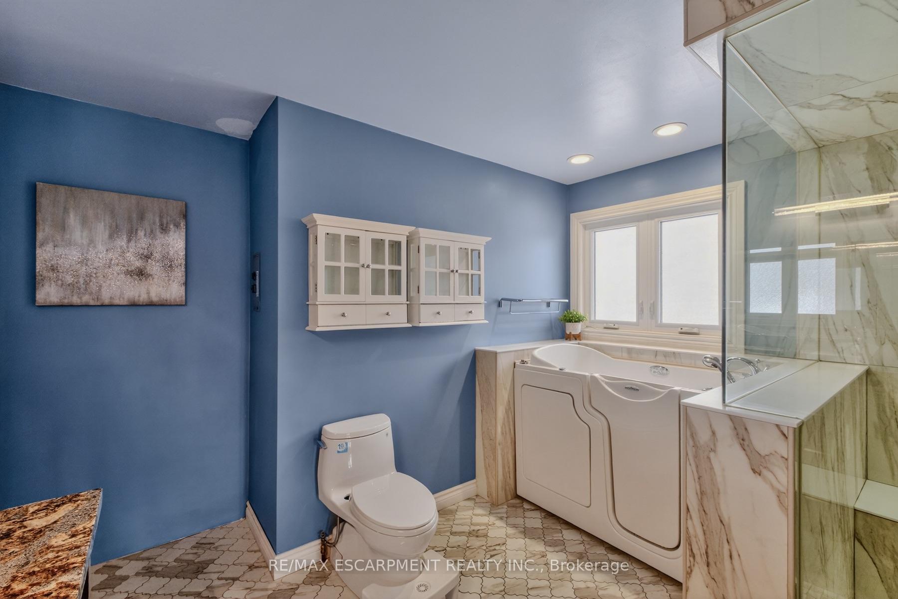 Photo 43 of 41 Candor Crescent, Hamilton, Stoney Creek — HOMEH