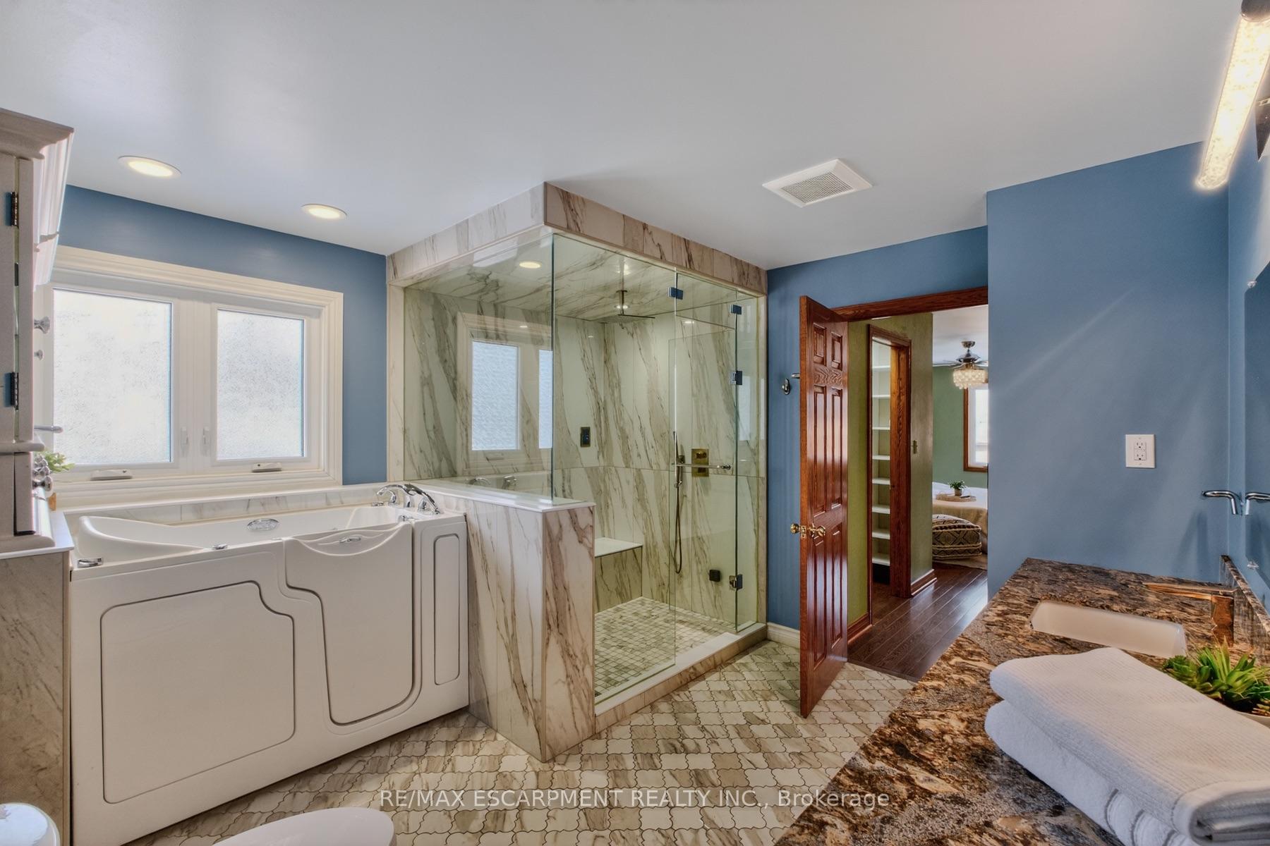 Photo 44 of 41 Candor Crescent, Hamilton, Stoney Creek — HOMEH