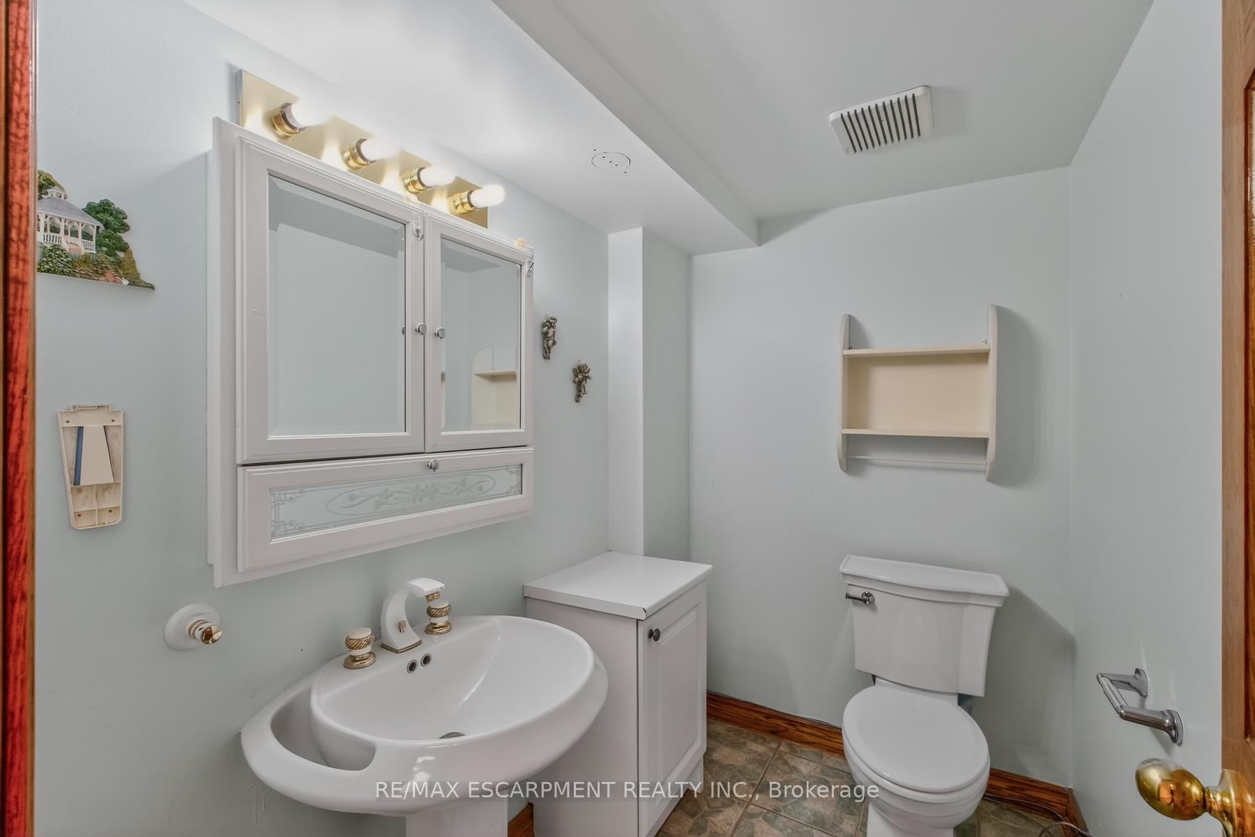 Photo 48 of 41 Candor Crescent, Hamilton, Stoney Creek — HOMEH