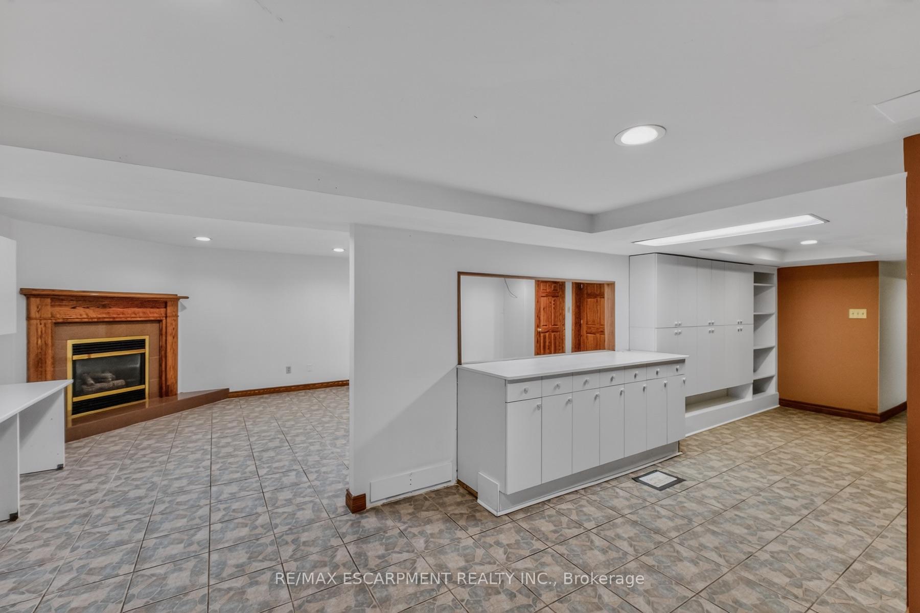 Photo 49 of 41 Candor Crescent, Hamilton, Stoney Creek — HOMEH
