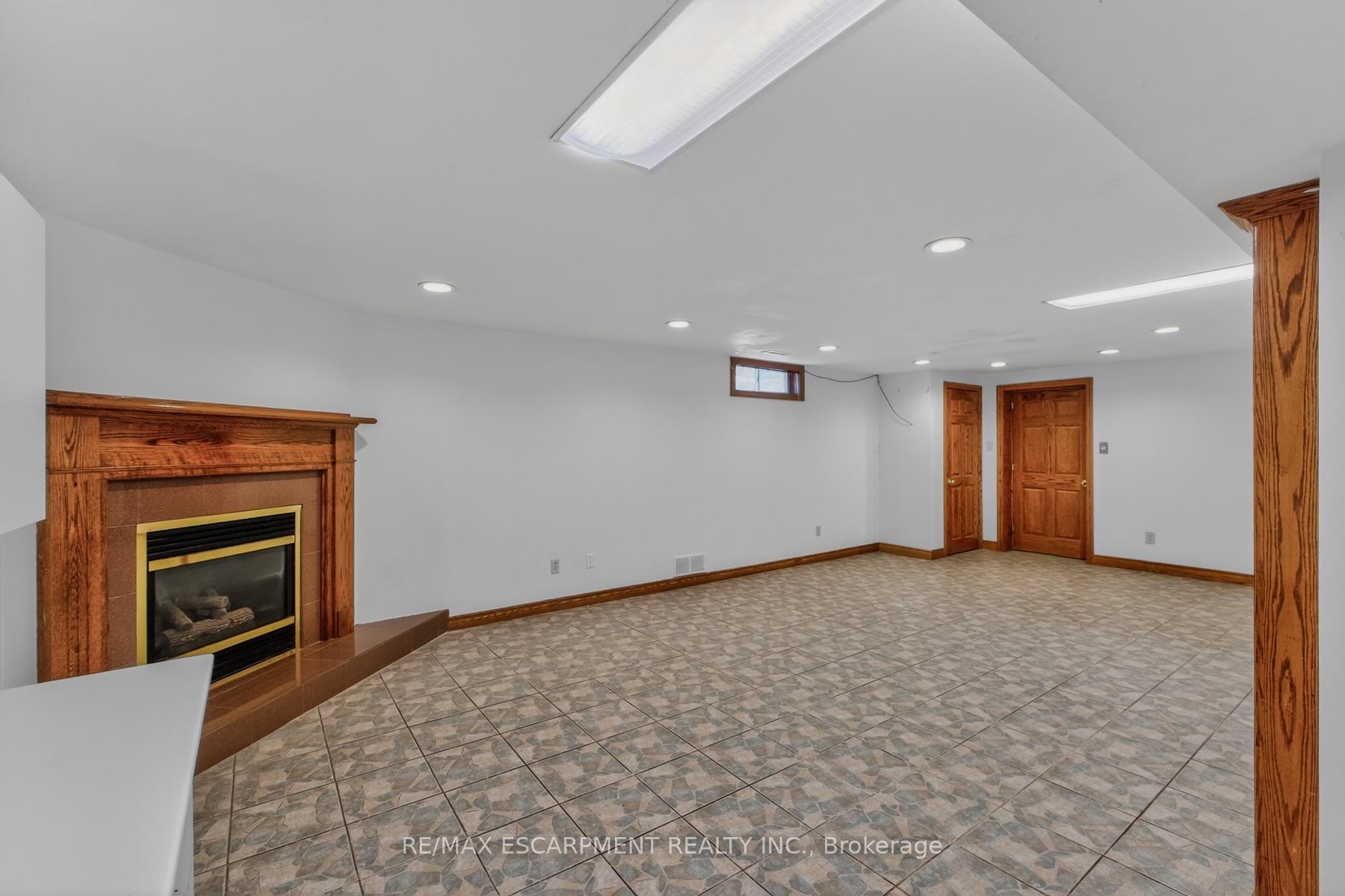 Photo 50 of 41 Candor Crescent, Hamilton, Stoney Creek — HOMEH