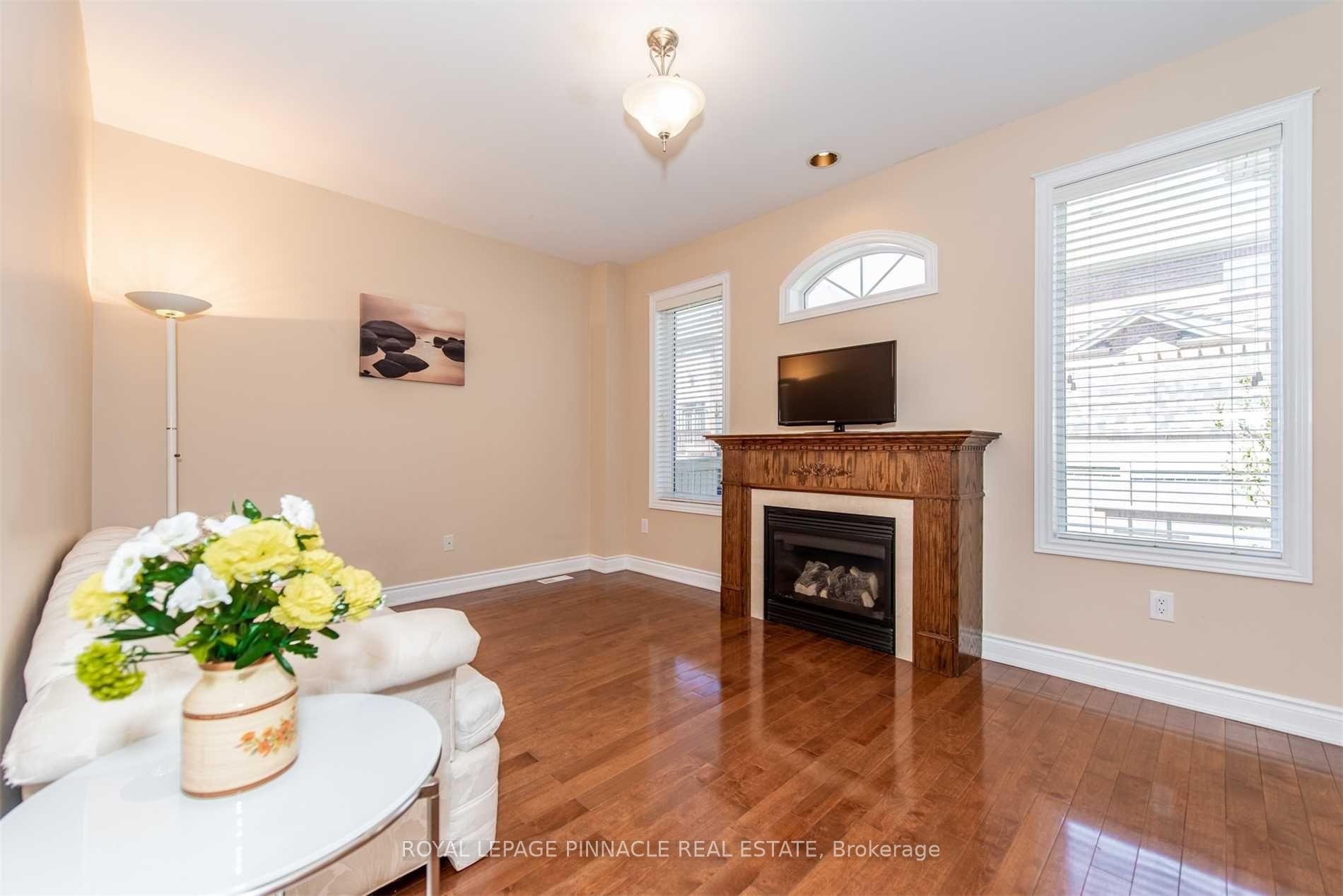Photo 6 of 3347 Whilabout Terrace, Oakville, Bronte — HOMEH