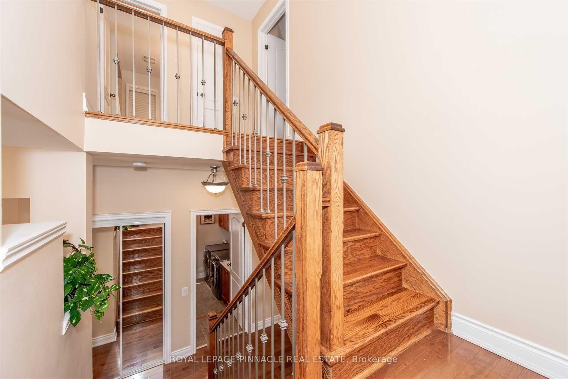Photo 10 of 3347 Whilabout Terrace, Oakville, Bronte — HOMEH