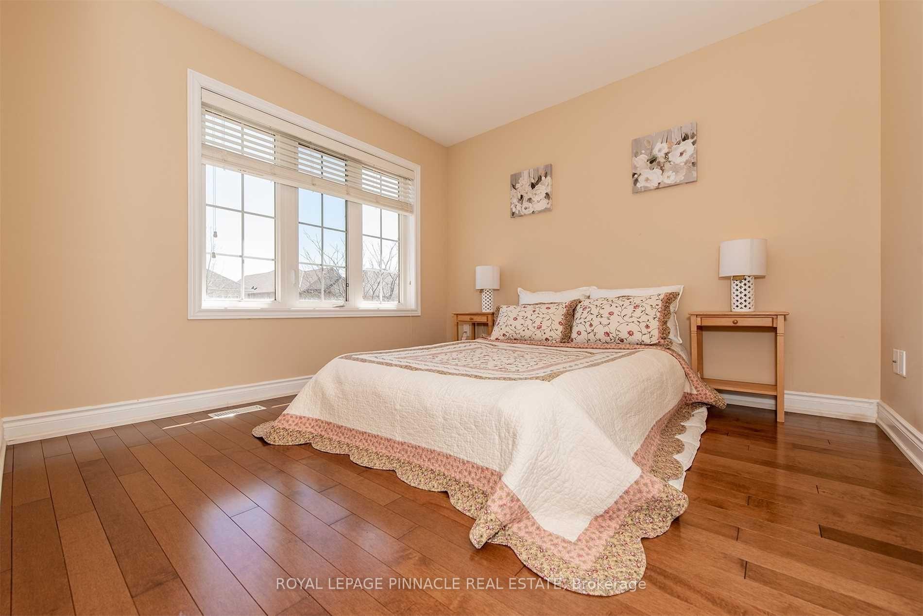 Photo 12 of 3347 Whilabout Terrace, Oakville, Bronte — HOMEH