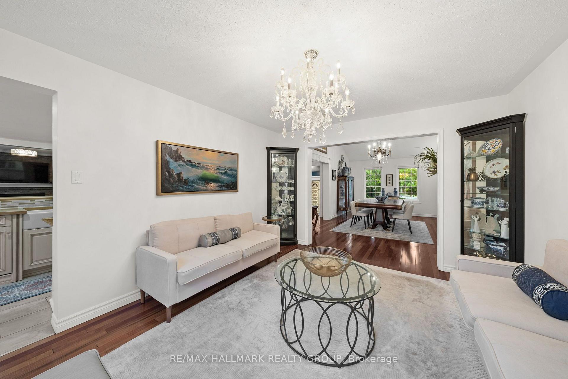 Photo 9 of 29 Depper Place, Ottawa, Hunt Club Park/Greenboro — HOMEH
