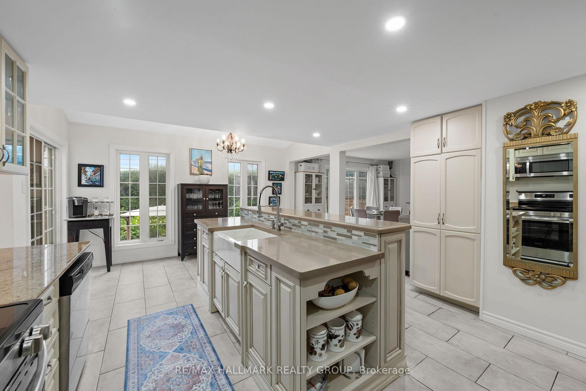 Photo 12 of 29 Depper Place, Ottawa, Hunt Club Park/Greenboro — HOMEH