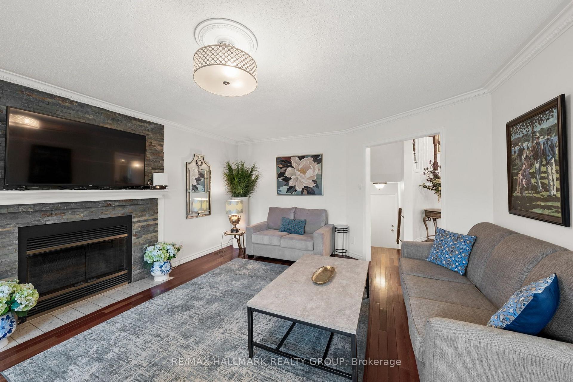 Photo 15 of 29 Depper Place, Ottawa, Hunt Club Park/Greenboro — HOMEH