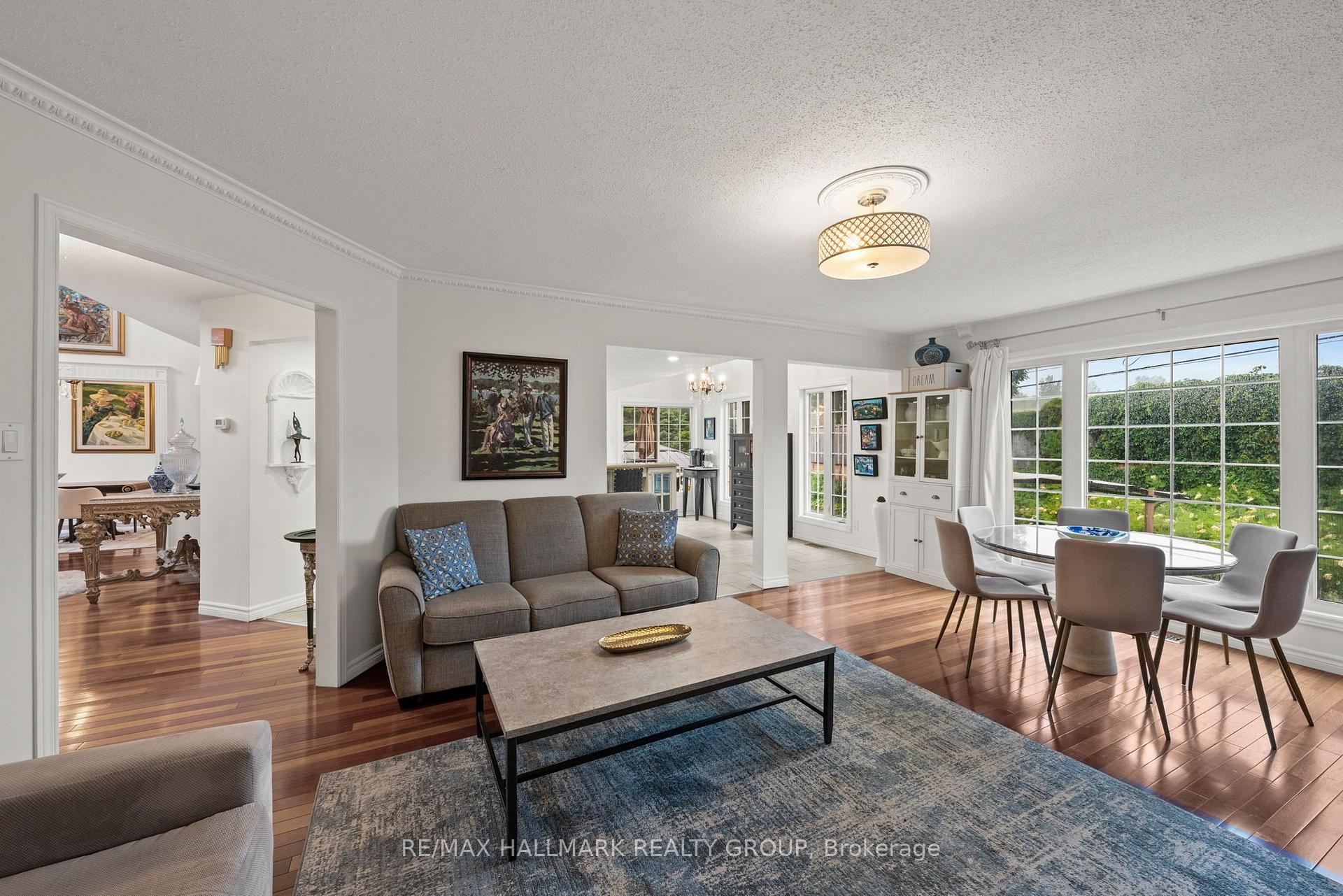 Photo 17 of 29 Depper Place, Ottawa, Hunt Club Park/Greenboro — HOMEH