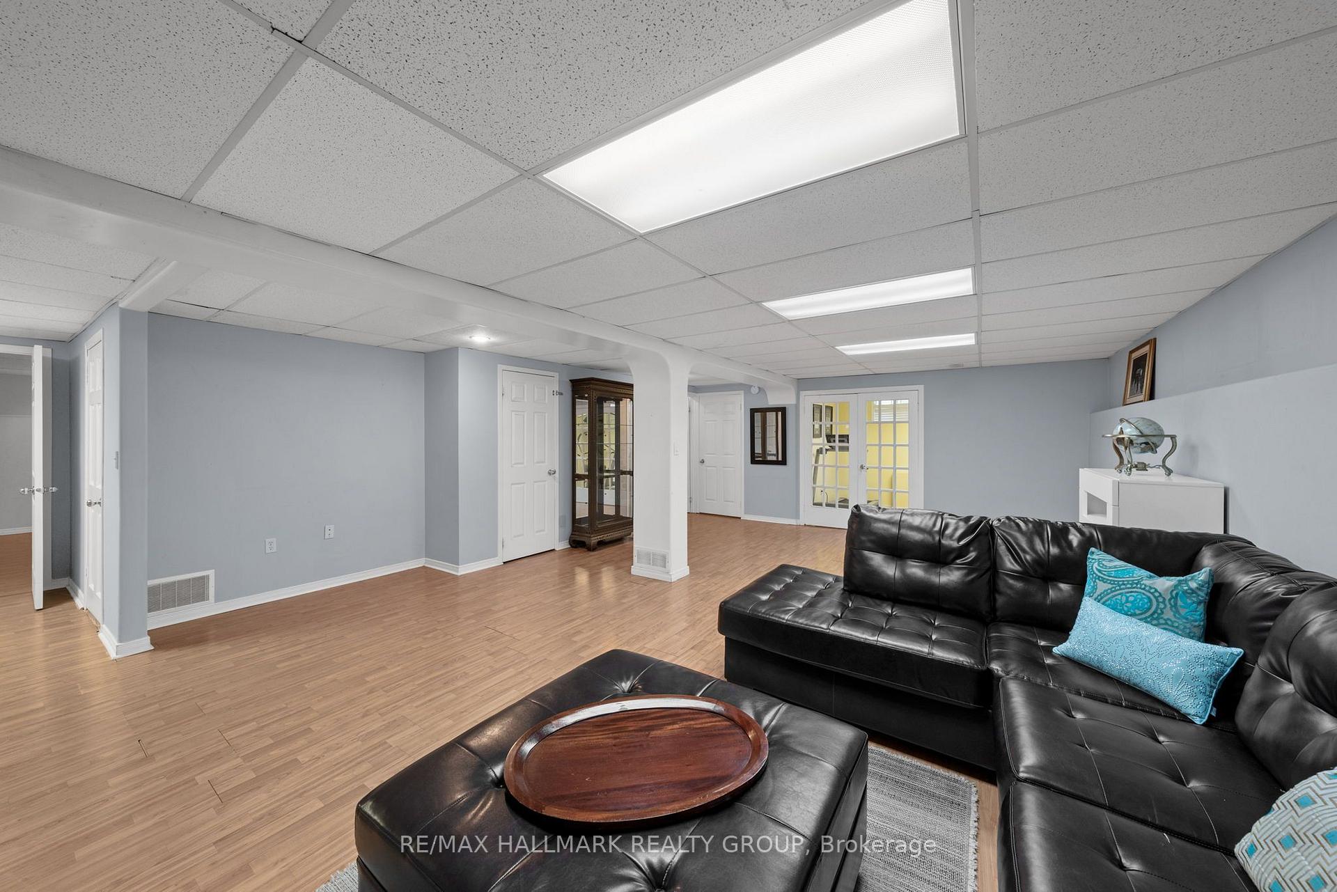 Photo 37 of 29 Depper Place, Ottawa, Hunt Club Park/Greenboro — HOMEH