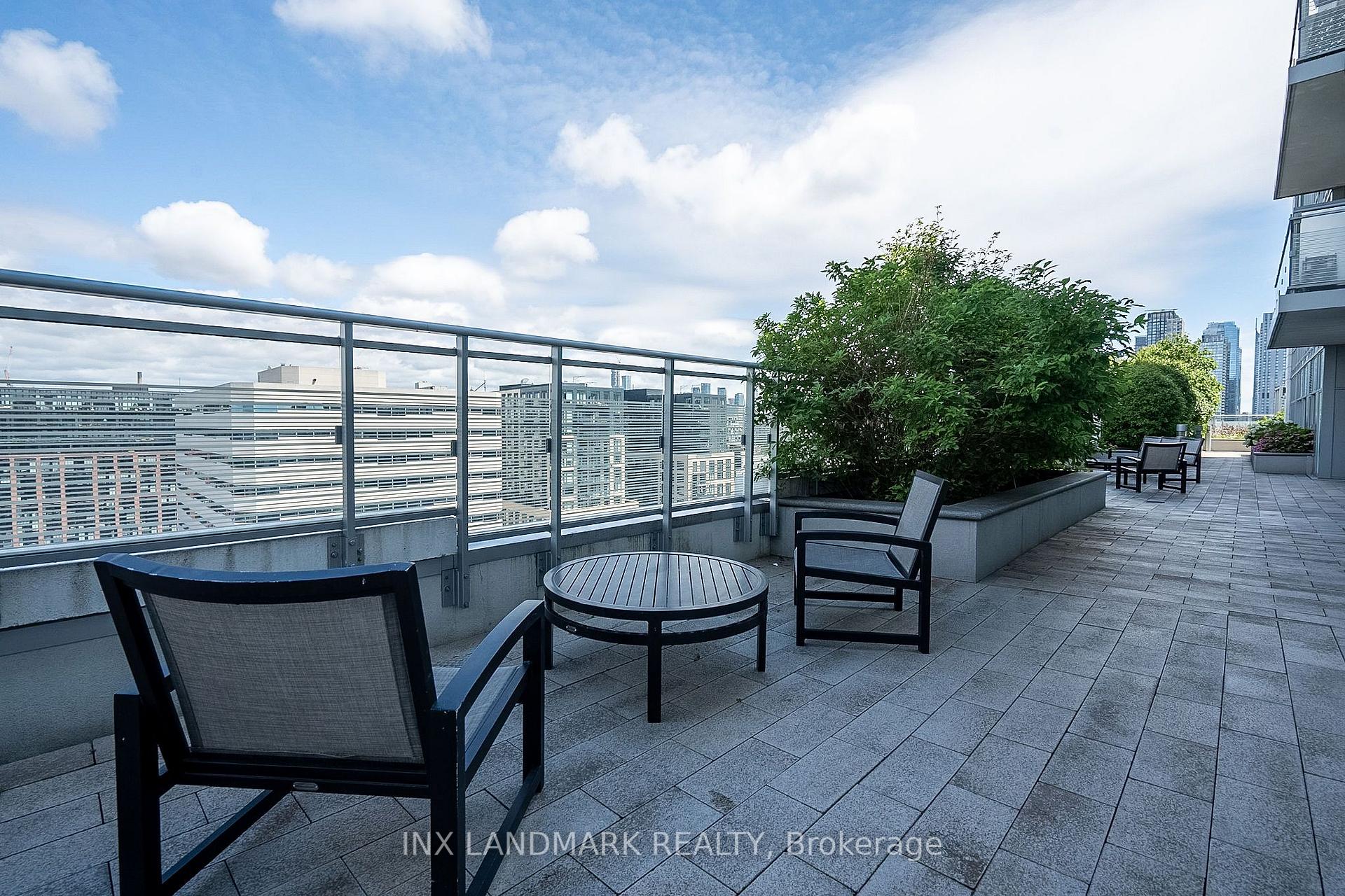 Photo 11 of Unit Lph31, 525 Adelaide Street, Toronto, Waterfront Communities — HOMEH