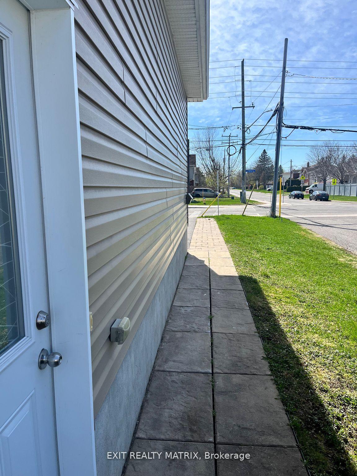 Photo 54 of Unit B, 1557 Belcourt Boulevard, Ottawa, Orleans/Sunridge — HOMEH