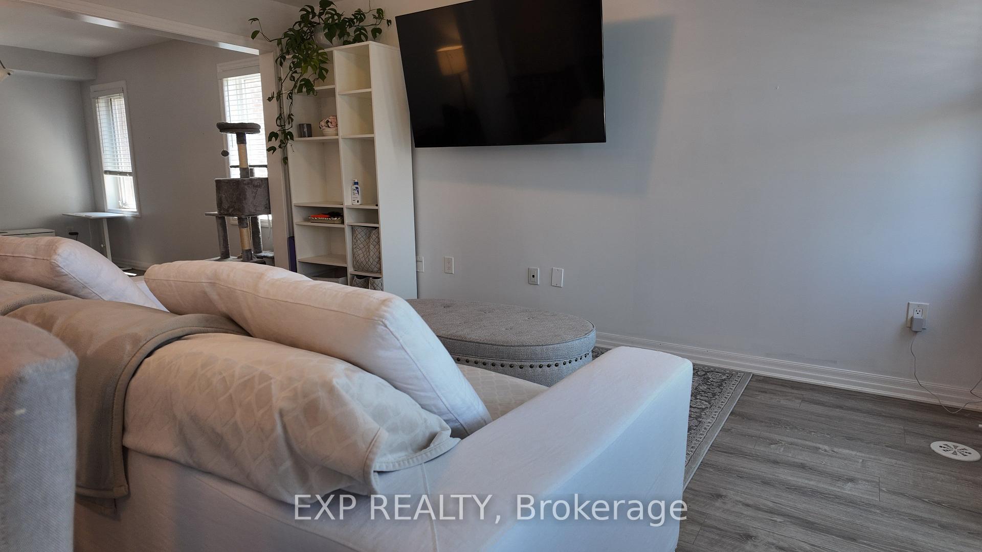 Photo 8 of Unit 64, 22 Spring Creek Drive, Hamilton, Waterdown — HOMEH