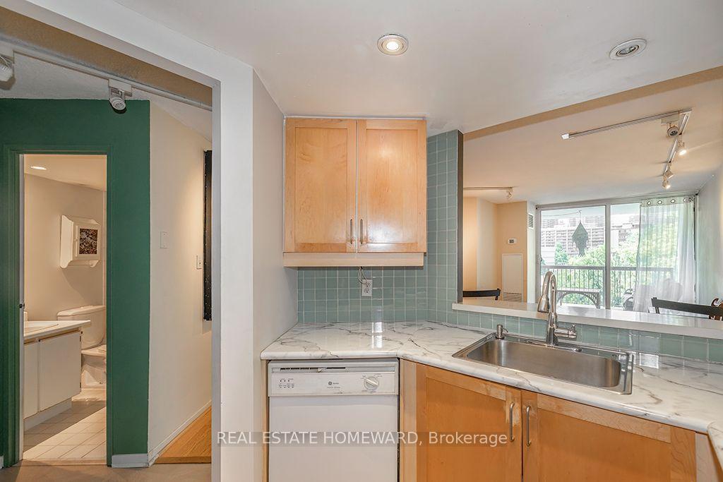 Photo 8 of Unit 626, 77 Maitland Place, Toronto, Cabbagetown-South St. James Town — HOMEH