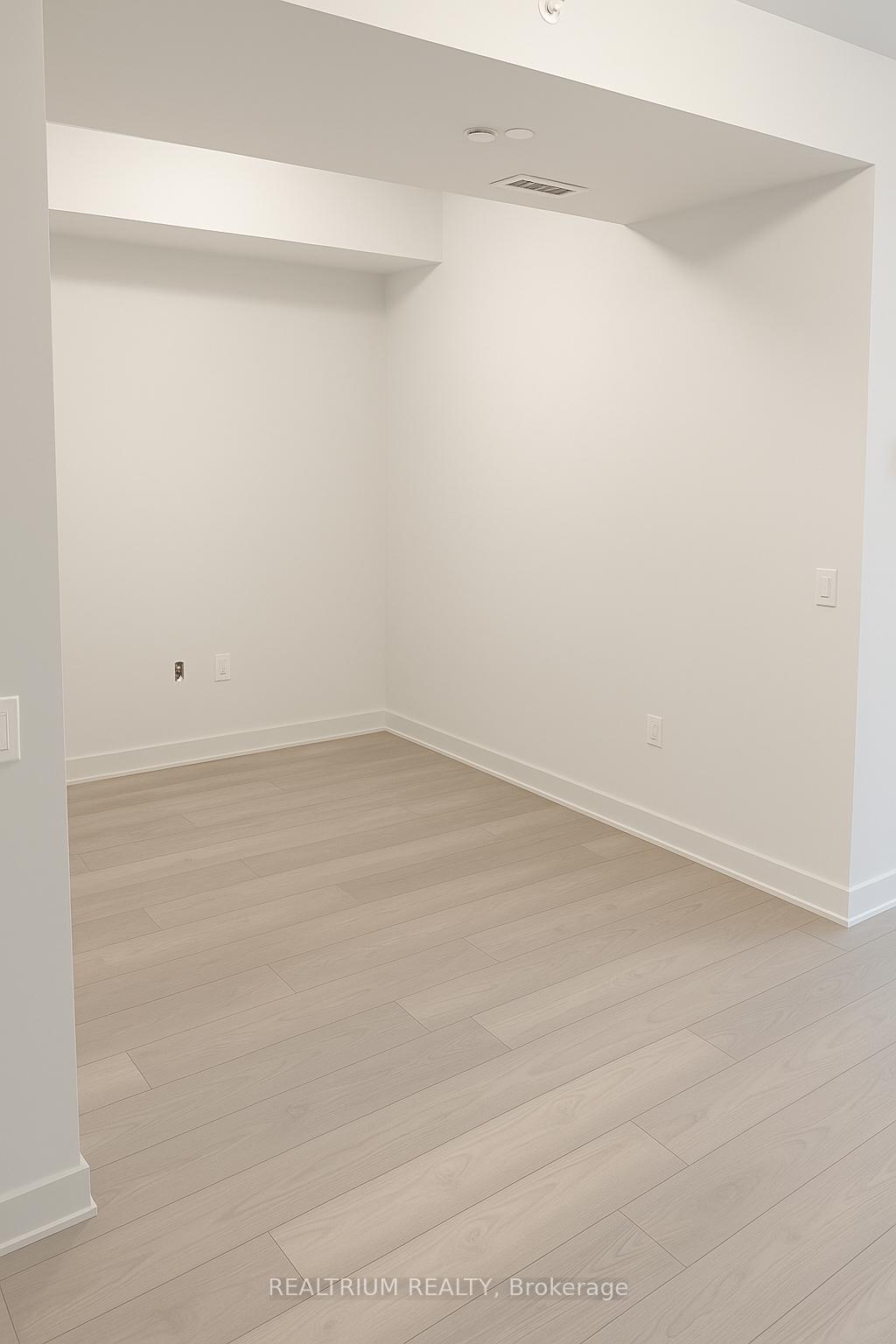 Photo 3 of Unit 1104, 2920 Highway 7, Vaughan, Concord — HOMEH