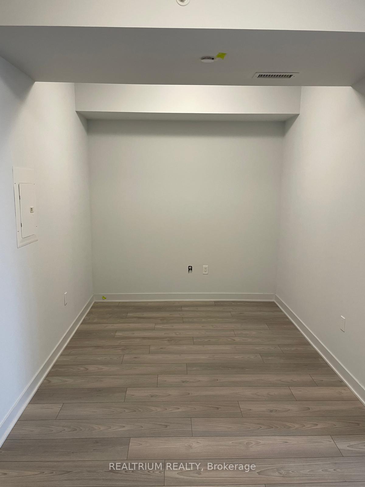 Photo 8 of Unit 1104, 2920 Highway 7, Vaughan, Concord — HOMEH