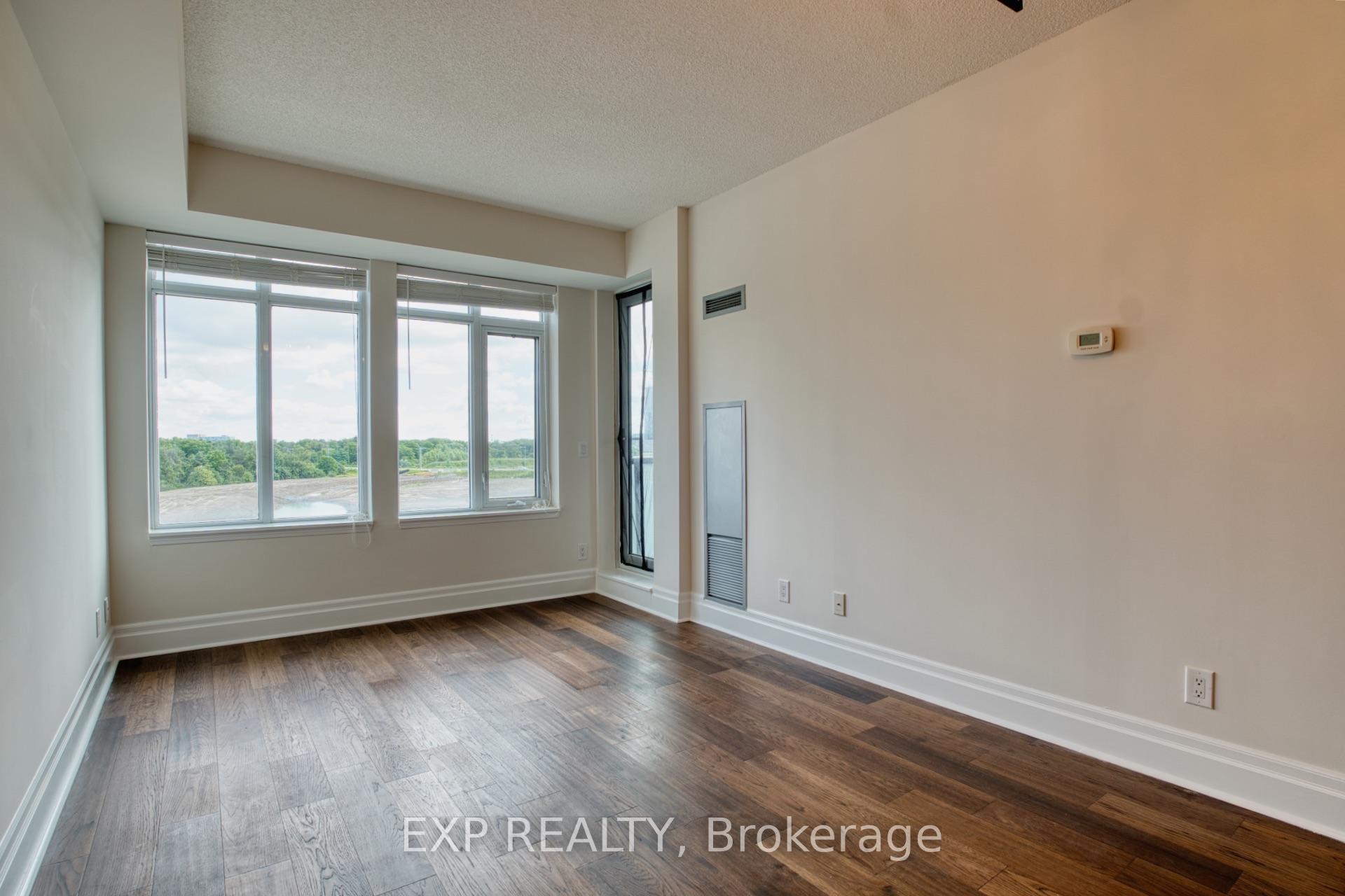 Photo 8 of Unit 310, 151 Upper Duke Crescent, Markham, Unionville — HOMEH