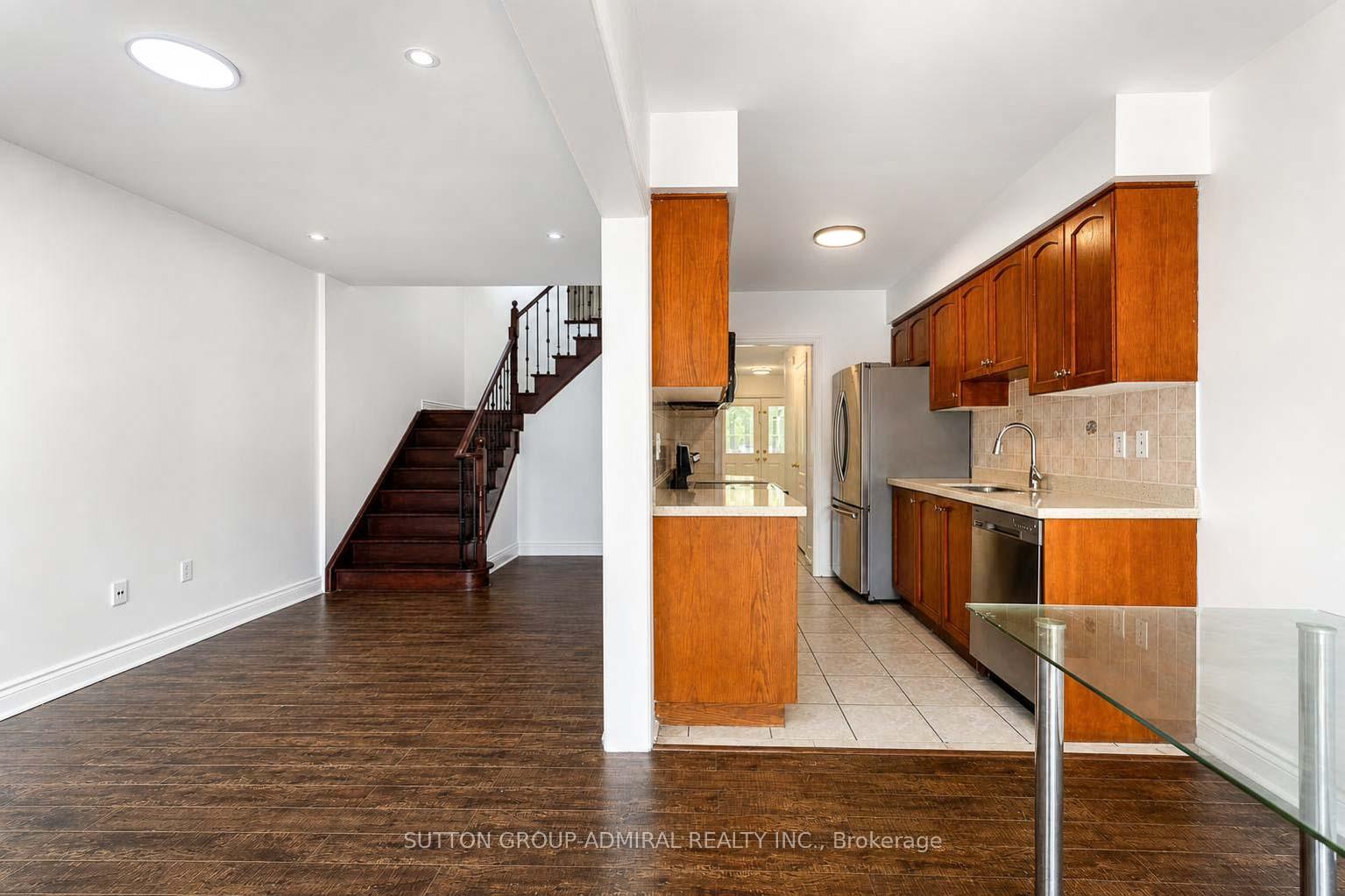 Photo 7 of Unit Upper, 189 Warwick Crescent, Newmarket, Summerhill Estates — HOMEH