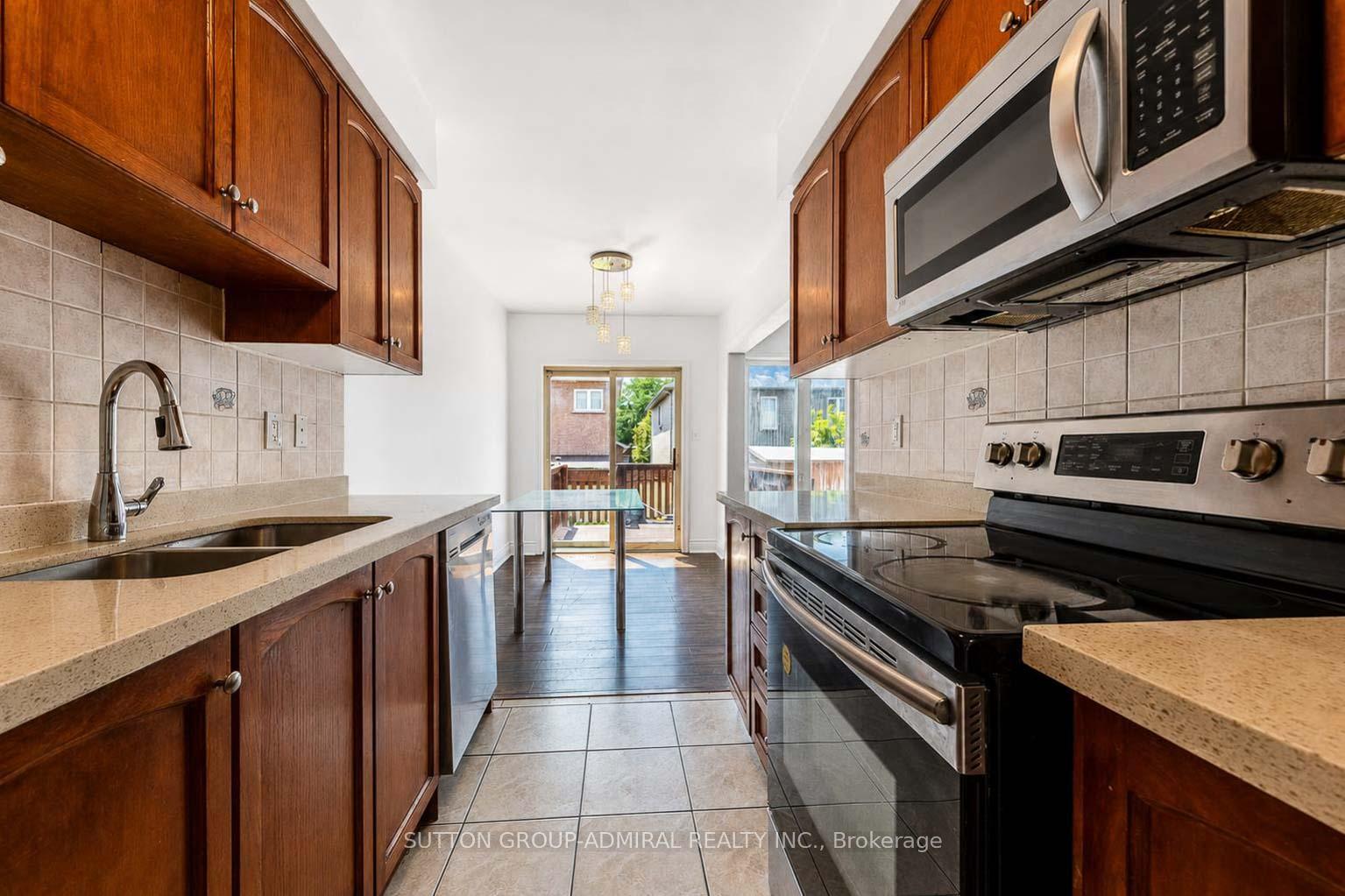 Photo 8 of Unit Upper, 189 Warwick Crescent, Newmarket, Summerhill Estates — HOMEH