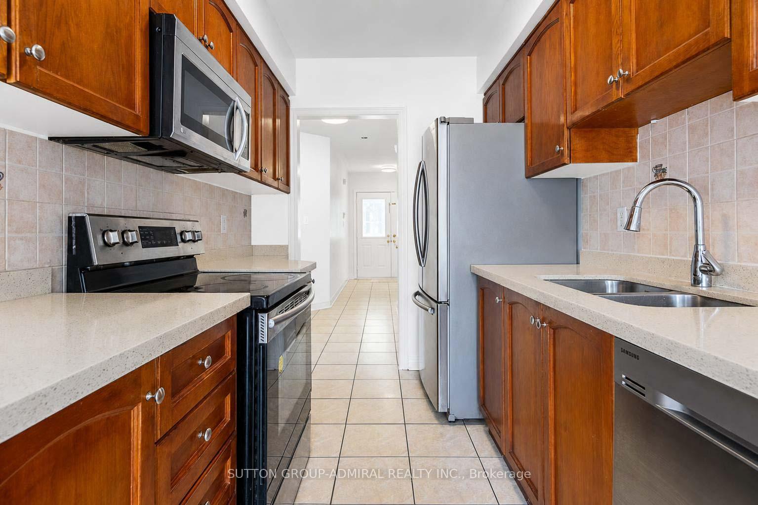 Photo 9 of Unit Upper, 189 Warwick Crescent, Newmarket, Summerhill Estates — HOMEH