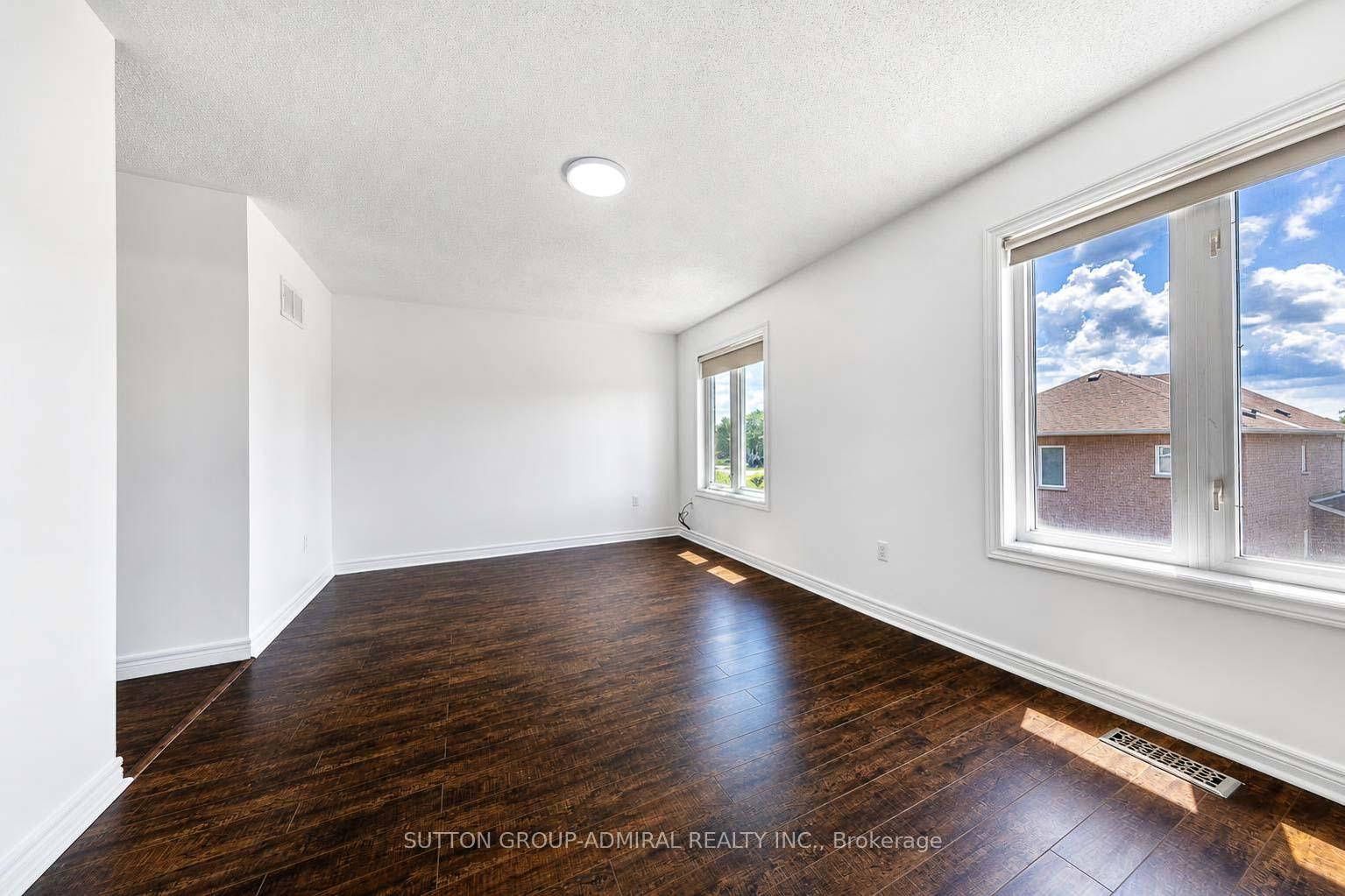 Photo 15 of Unit Upper, 189 Warwick Crescent, Newmarket, Summerhill Estates — HOMEH