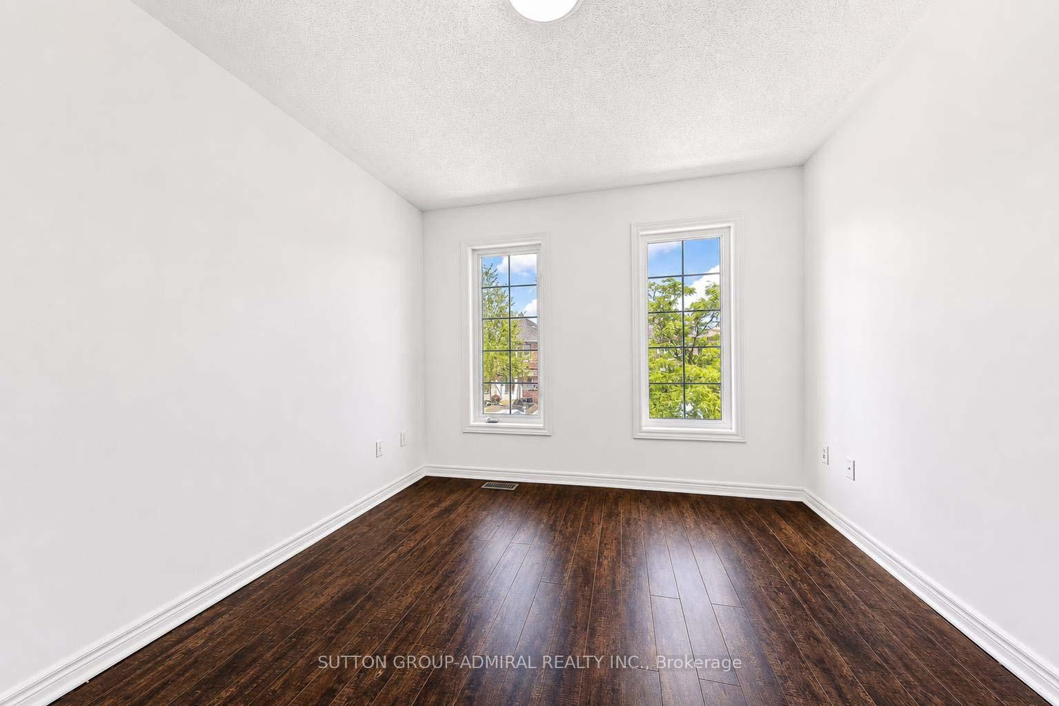 Photo 23 of Unit Upper, 189 Warwick Crescent, Newmarket, Summerhill Estates — HOMEH