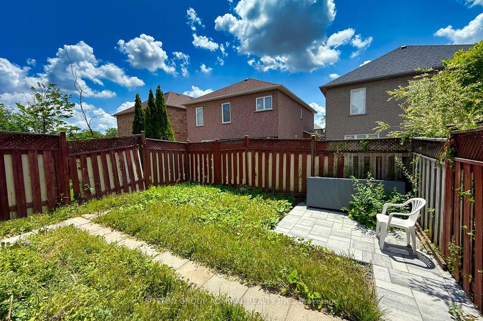 Photo 27 of Unit Upper, 189 Warwick Crescent, Newmarket, Summerhill Estates — HOMEH