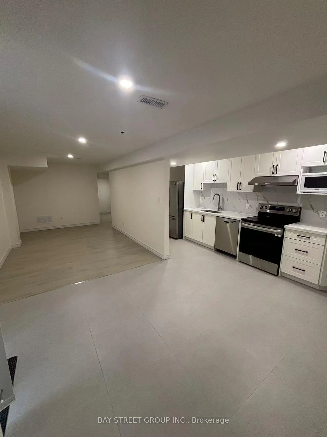 Photo 4 of Unit BASEMENT, 33 Jeffrey Nihda Crescent, Markham, Greensborough — HOMEH