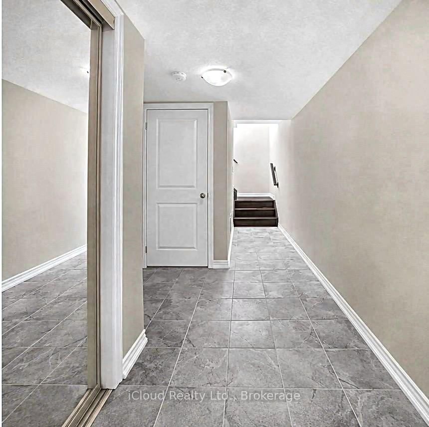 Photo 2 of Unit 15, 88 Decorso Drive, Guelph, Kortright East — HOMEH