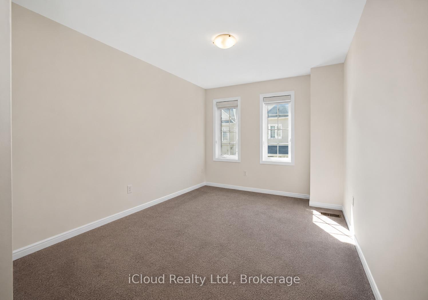 Photo 7 of Unit 15, 88 Decorso Drive, Guelph, Kortright East — HOMEH